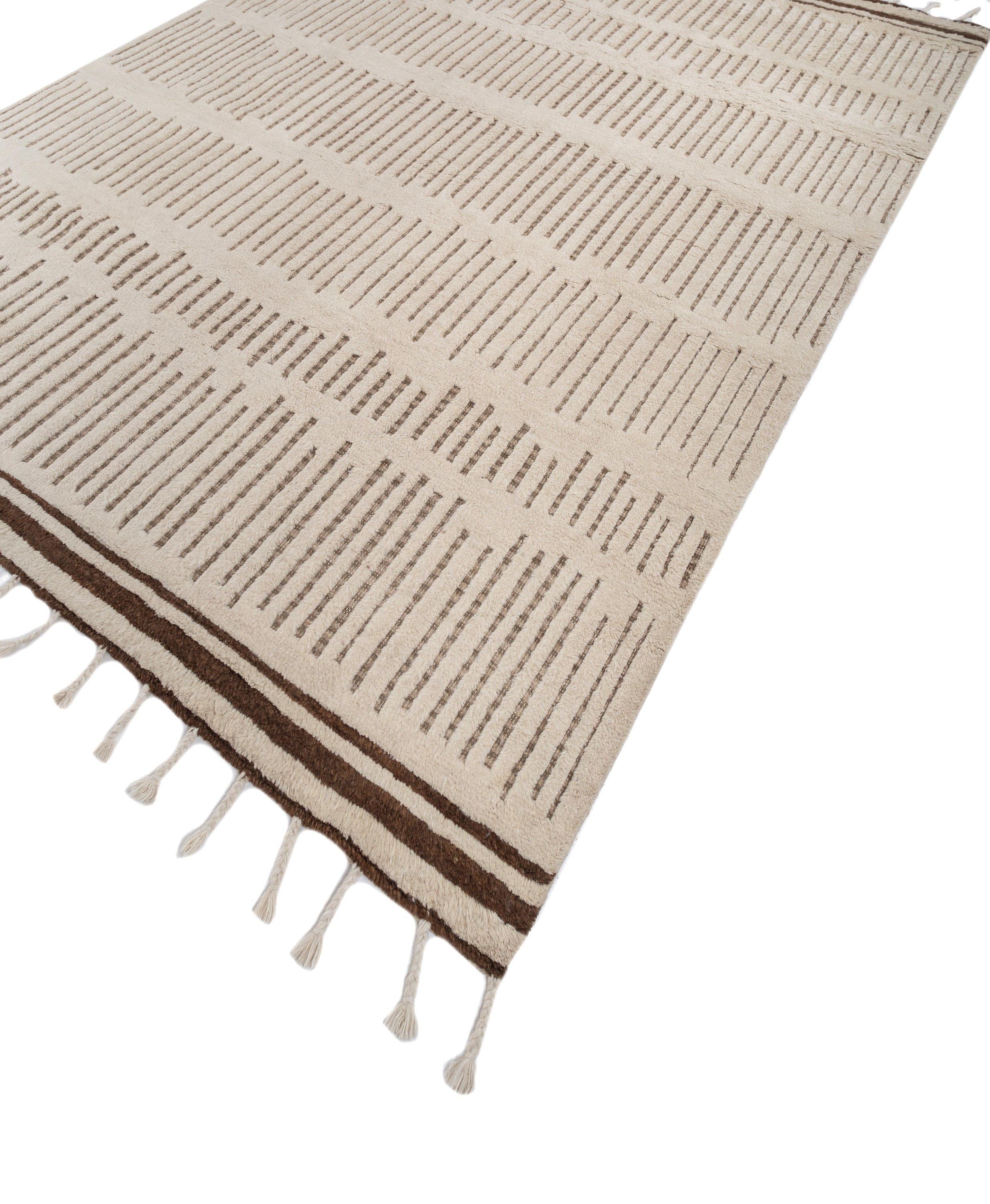 Modern Serenity Veil Cloud White & Clay 240X300 cm Handknotted Rug For Sale