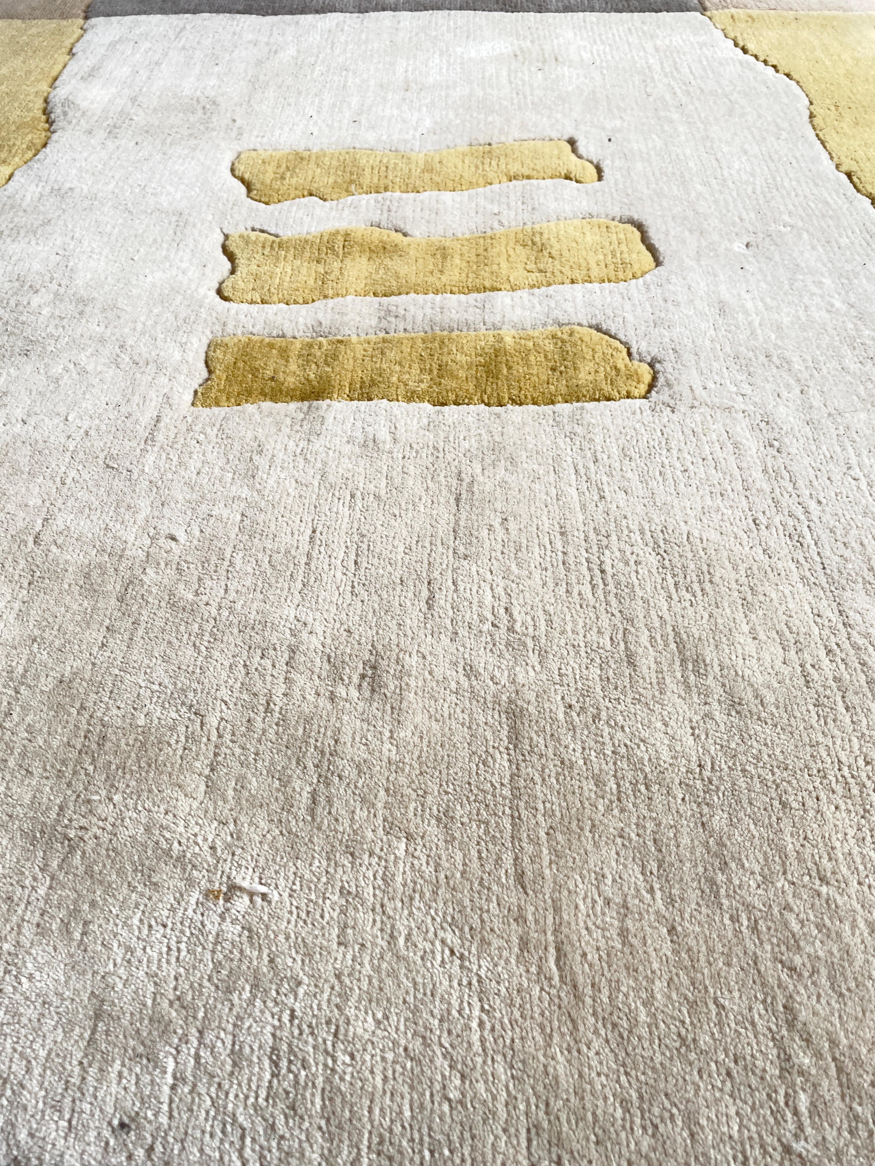 Rug by serge Lesage, 100% Wool from new Zealand , hand-knotted in India.

Serge LESAGE quickly established itself as one of the leaders in high-end contemporary carpets and custom-made carpets, recognized throughout the world.

Over the years,