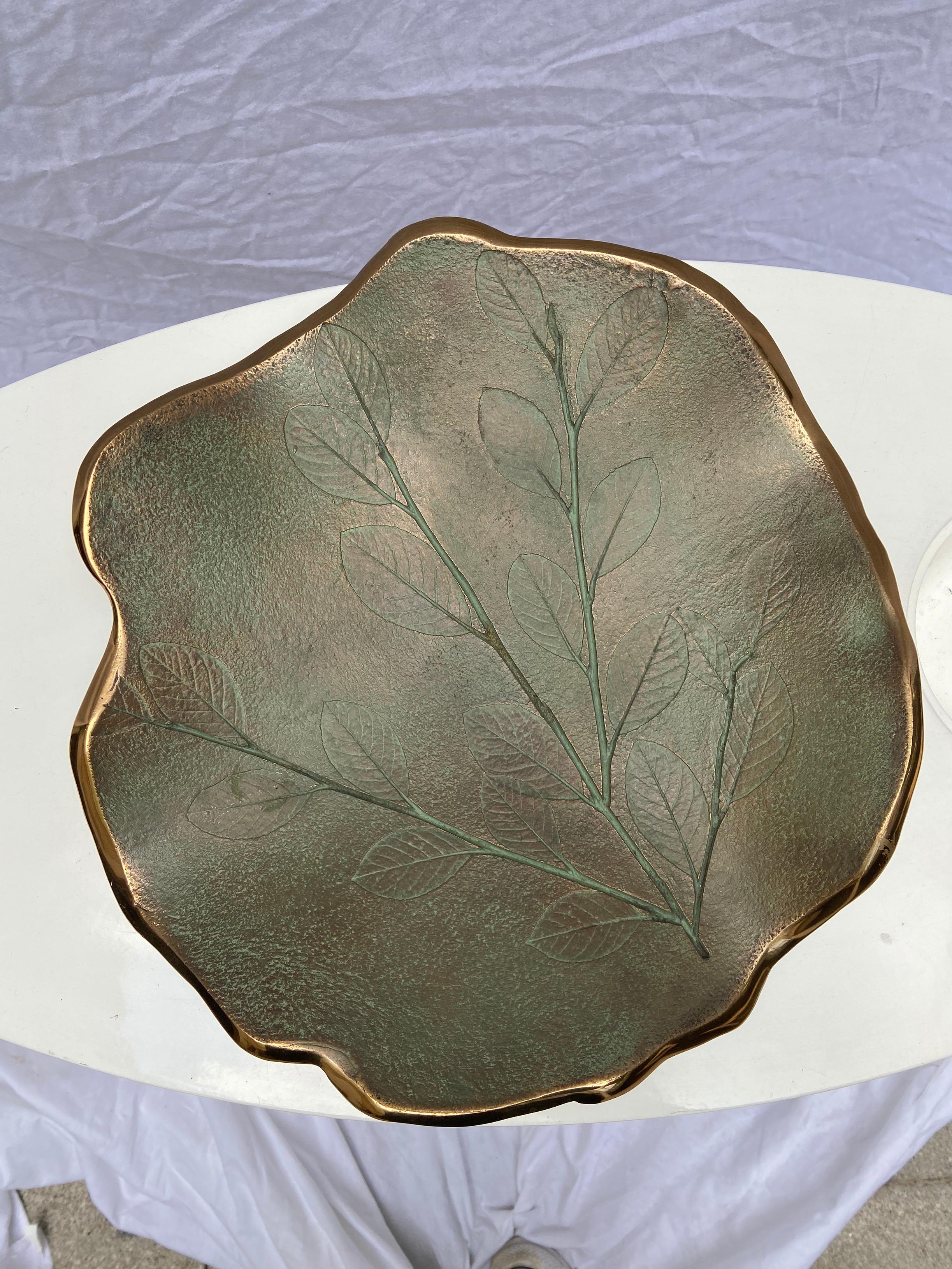Serge Mansau, Large Dish in Bronze and Green Patina, 1990 In Good Condition In Saint ouen, FR
