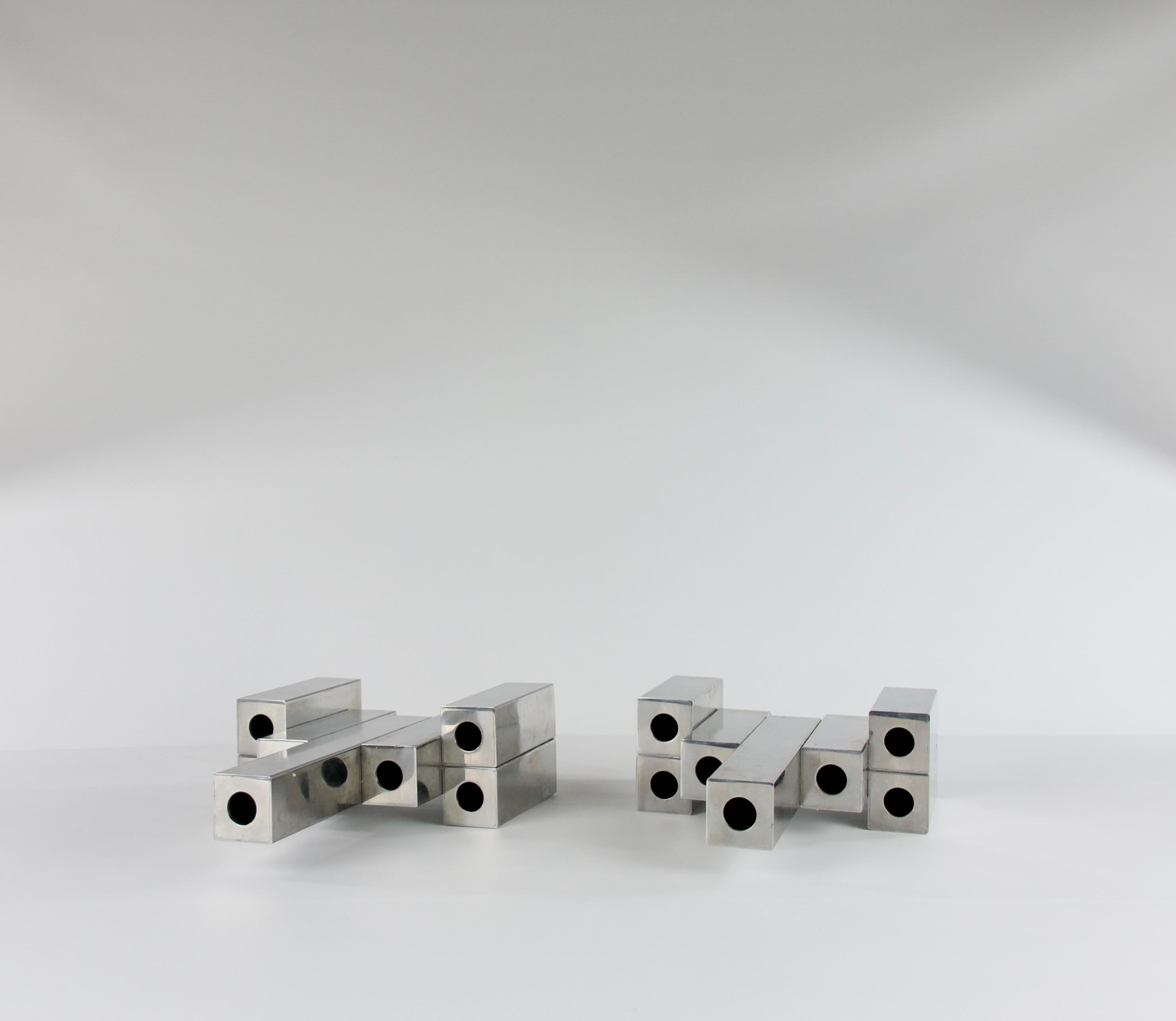 Serge Mansau, Conjunto de dos candelabros graduales / jarrones Soliflor, Francia Años 80 Metal en venta