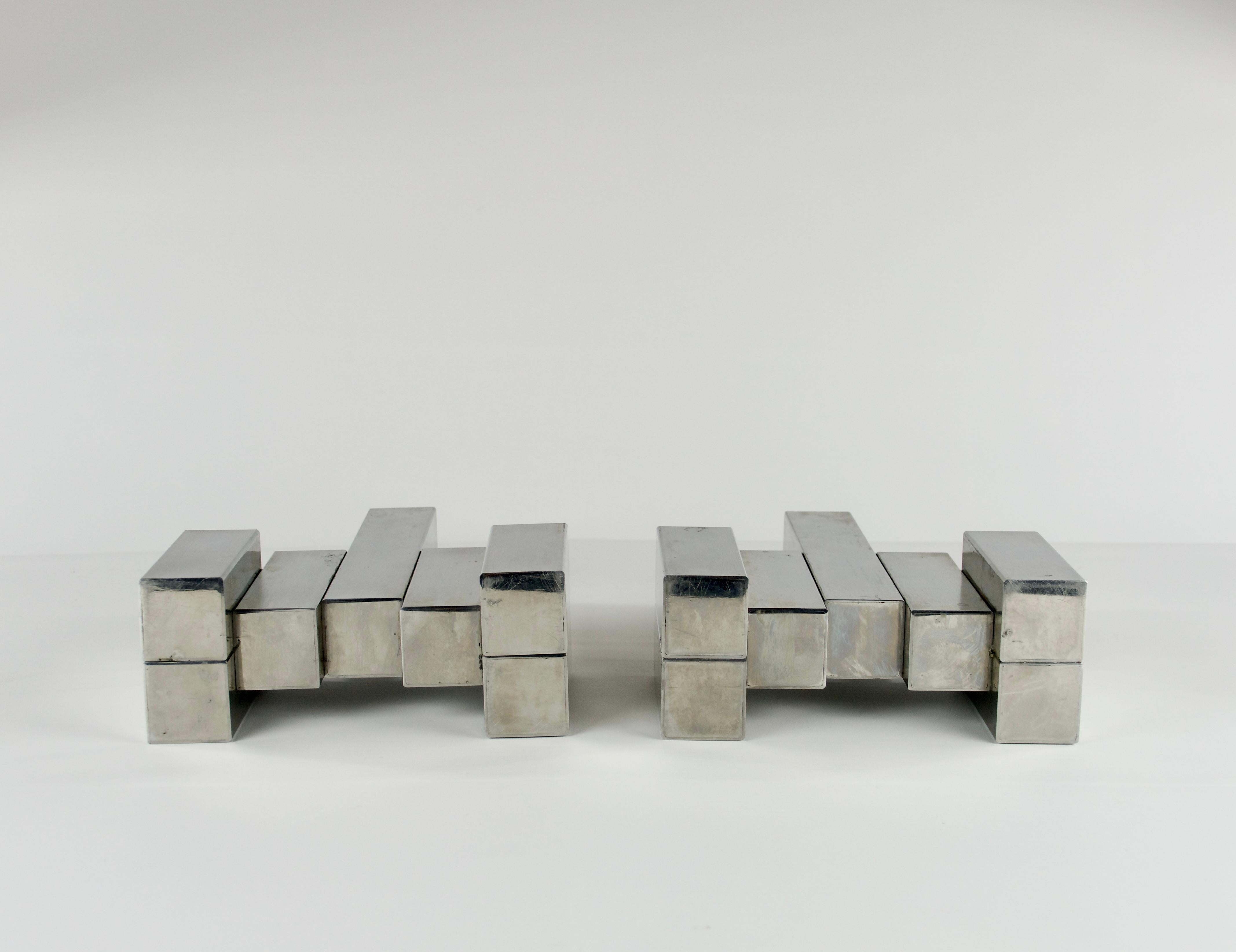 Serge Mansau, Conjunto de dos candelabros graduales / jarrones Soliflor, Francia Años 80 en venta 1