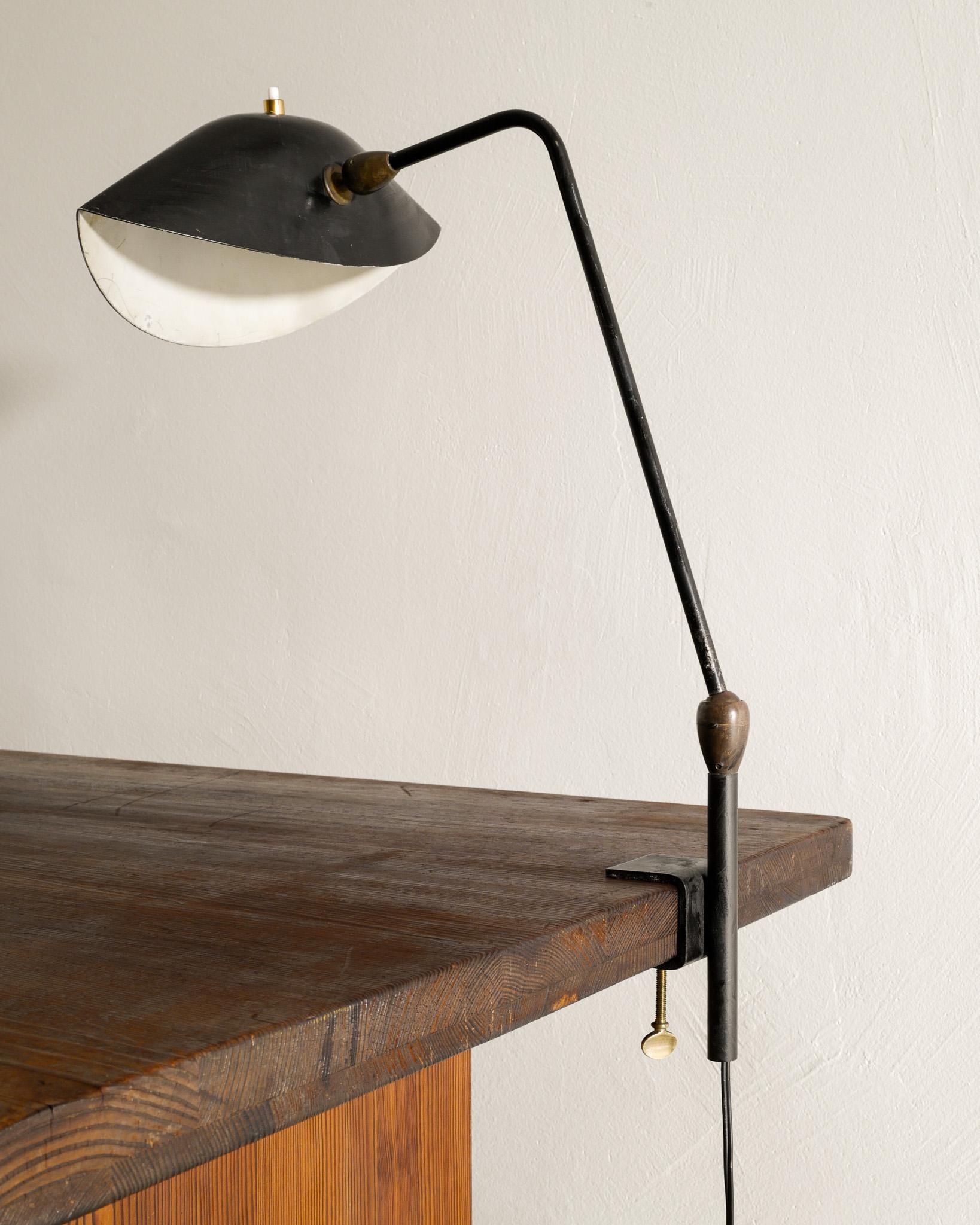 Swedish Serge Mouille Agrafée Metal Mid Century Desk Table Lamp Produced in France 1950s For Sale
