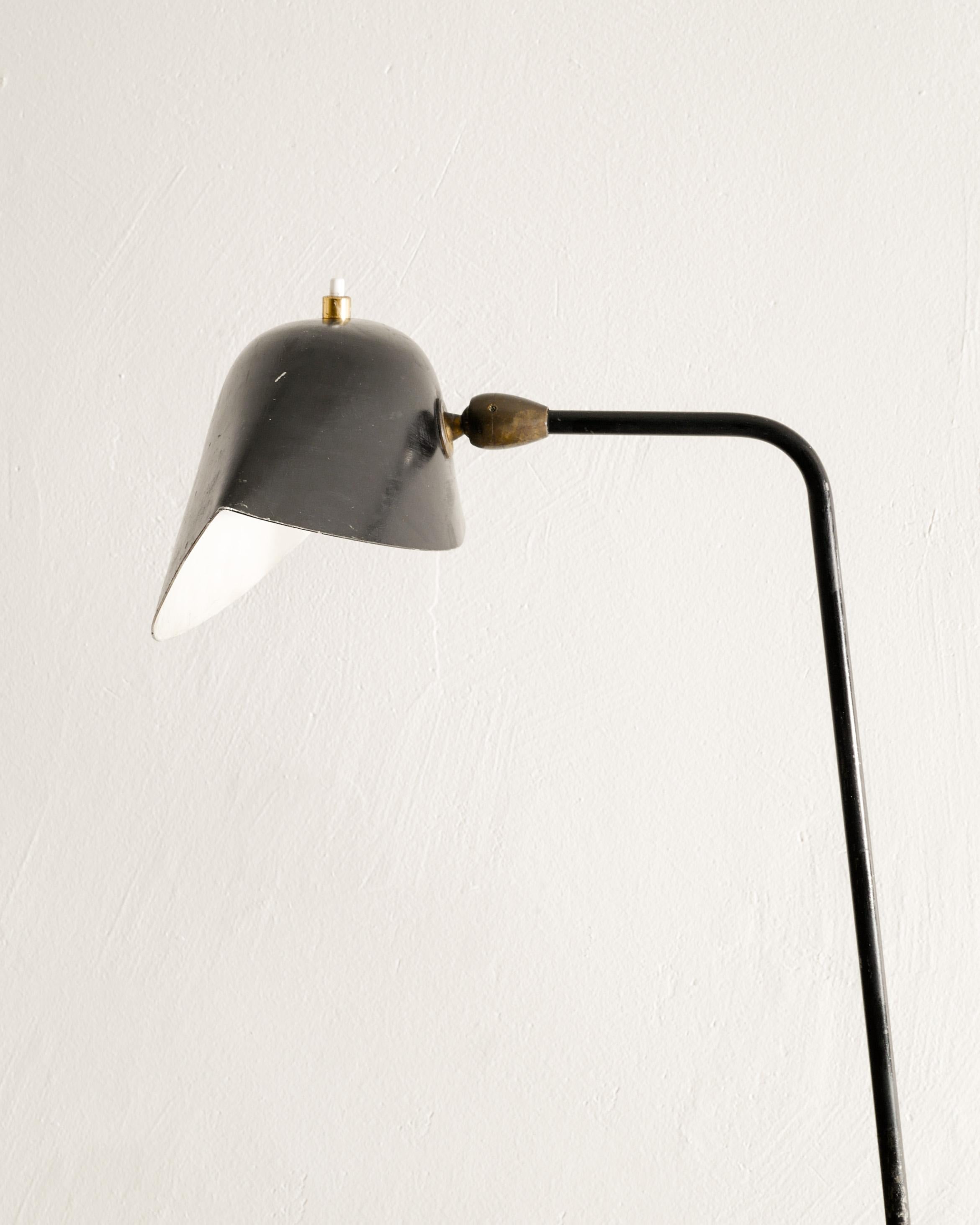 Mid-20th Century Serge Mouille Agrafée Metal Mid Century Desk Table Lamp Produced in France 1950s For Sale