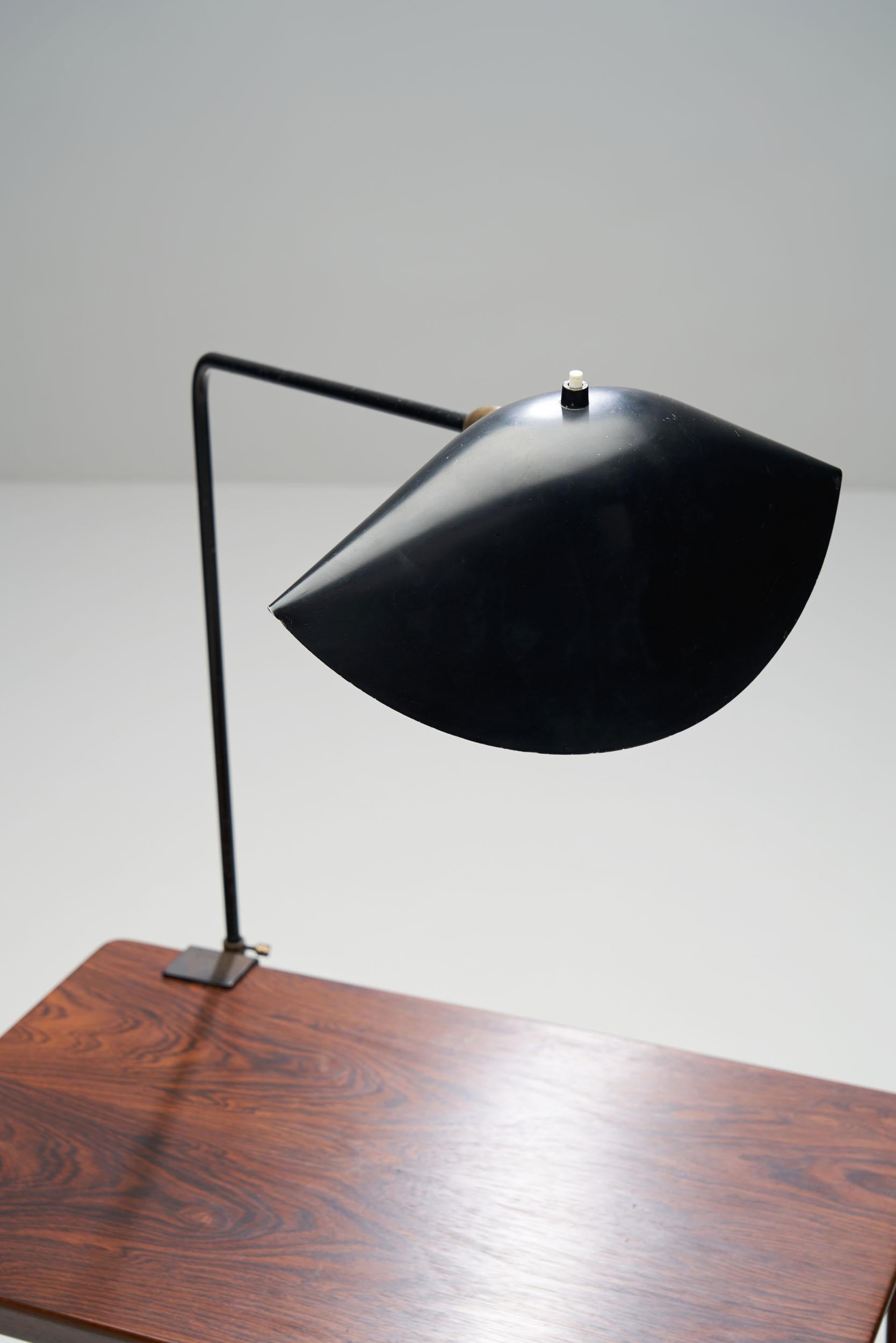 Serge Mouille 'Agrafée Simple' Desk Lamp, France, 1957 In Good Condition In Utrecht, NL