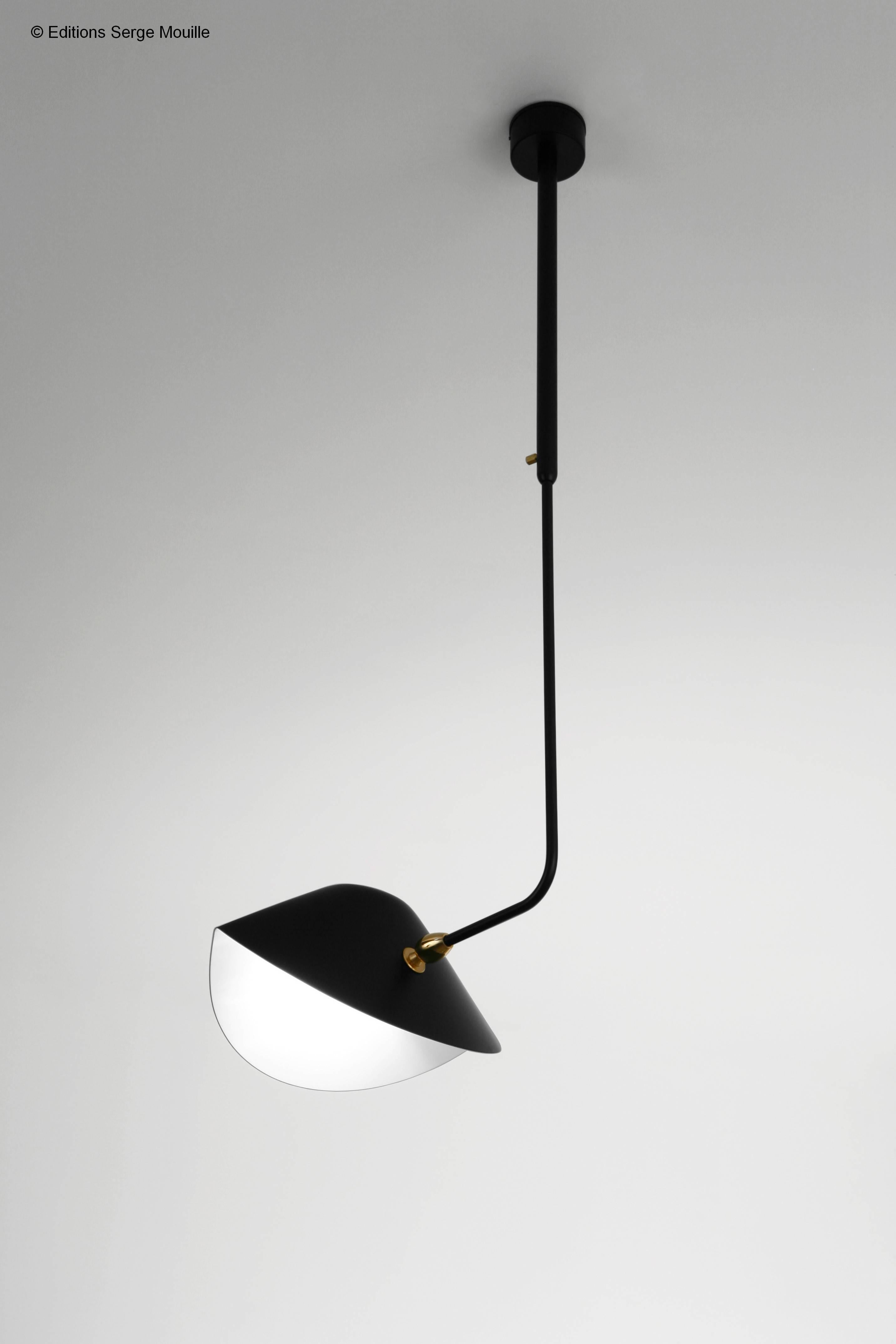 Serge Mouille 'Bibliothèque Courbe' ceiling lamp in black.

Originally designed in 1953, this iconic pendant lamp is still made by Edition Serge Mouille in France using many of the same small-scale manufacturing techniques and scrupulous attention