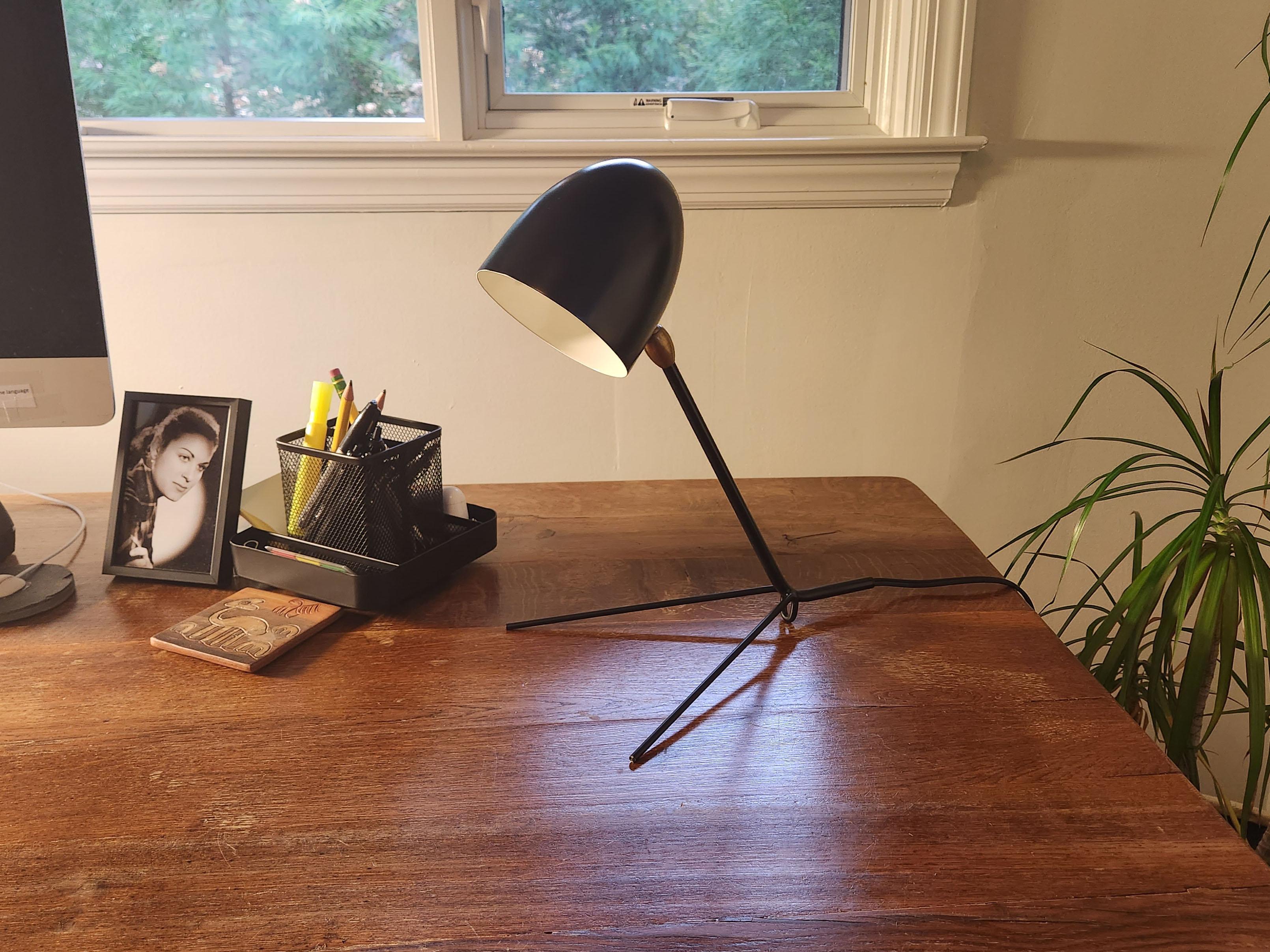 Aluminum Serge Mouille - Black or White Cocotte Desk Lamp For Sale