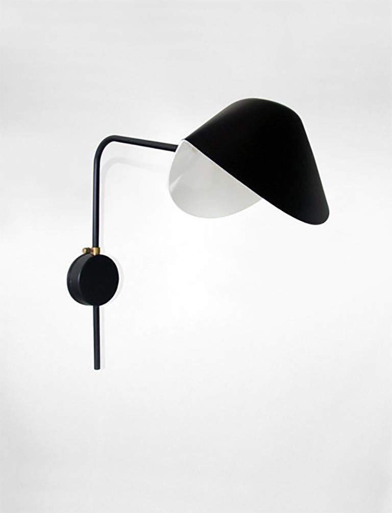 Serge Mouille Brass and Black Aluminium Mid-Century Modern Antony Wall Lamp In Excellent Condition For Sale In Paris, FR