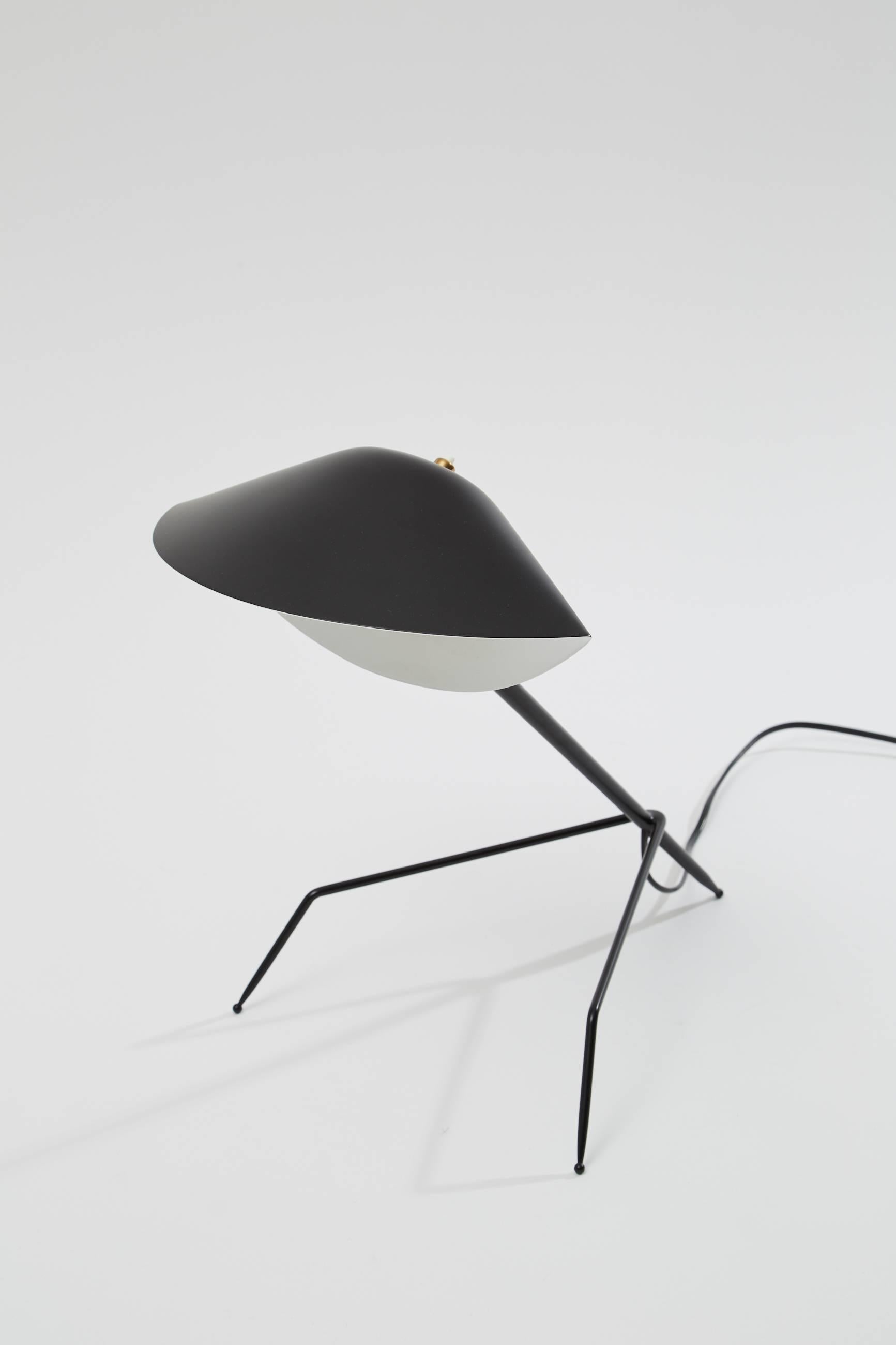 Contemporary Serge Mouille Brass and Black Aluminium Mid-Century Modern Tripod Desk Lamp  For Sale