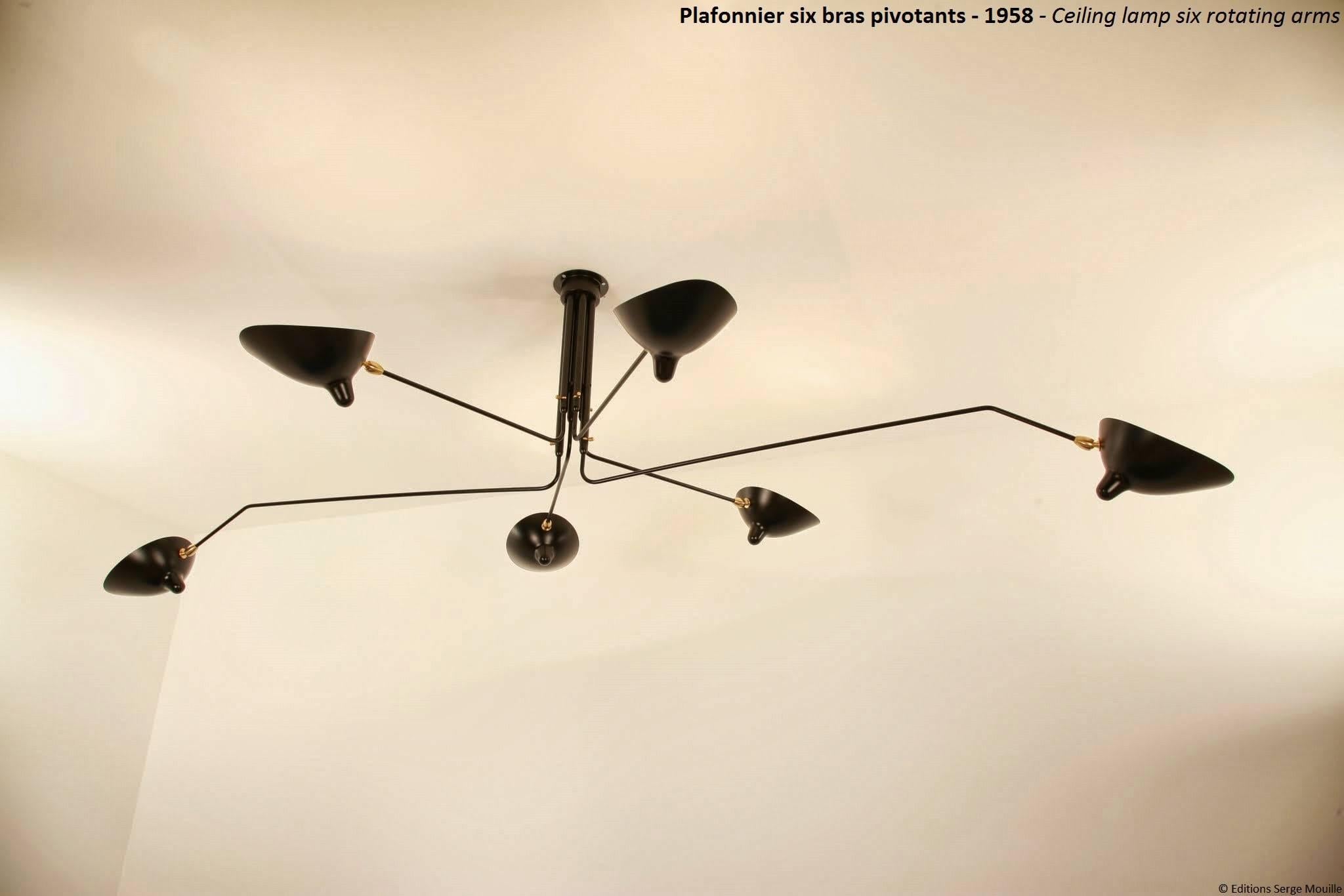 As for all of the Serge Mouille lighting collection all reflector rotating by almost 260 degree.
A major sculptural work by Serge Mouille.