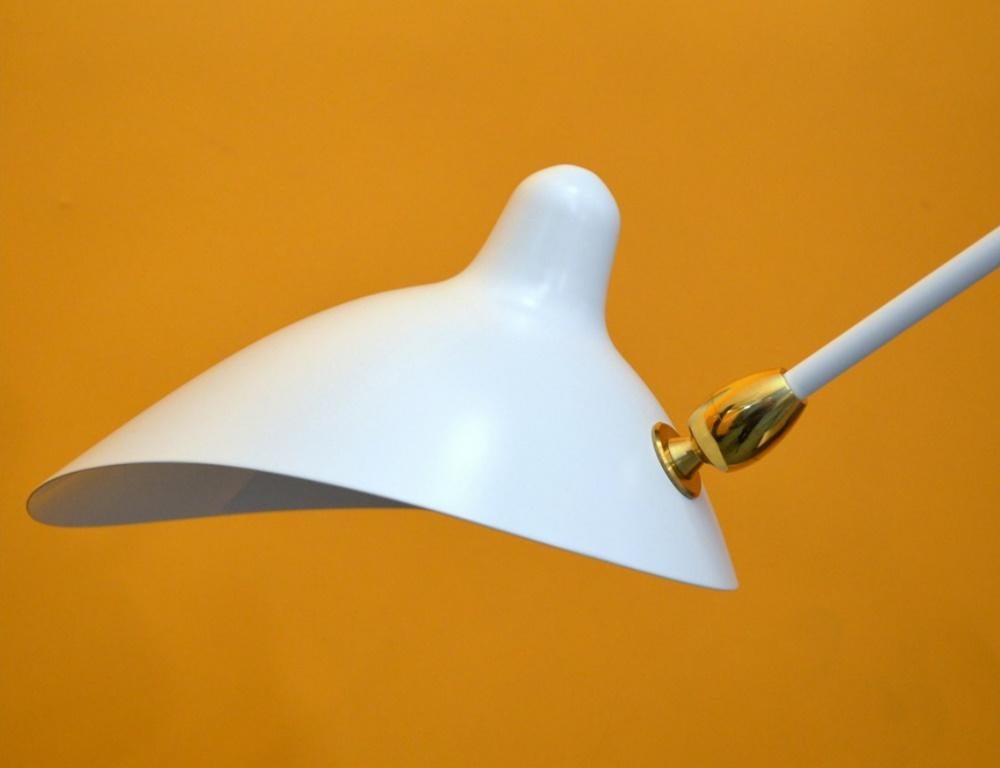 French Serge Mouille - Ceiling Lamp with 3 Rotating Arms in White For Sale