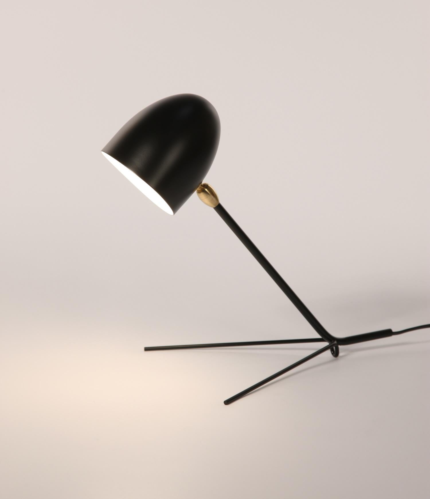 DESCRIPTION:
This desk lamp is a certified re-edition, produced by the family of Serge Mouille on the site of his original workshop.

An elegant triangular base supporting a slender, straight arm and cylindrical shade allows this deceivingly simple