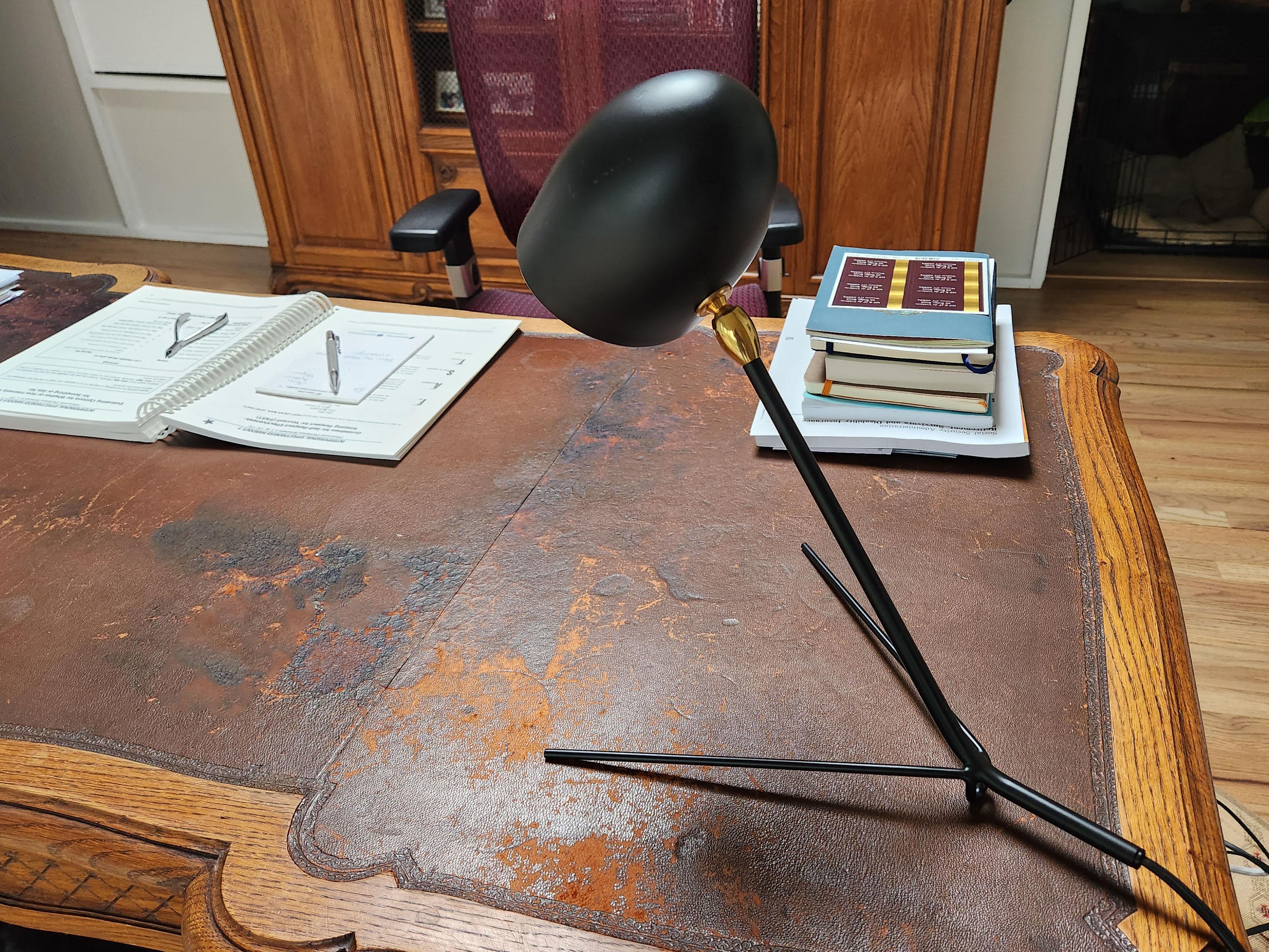 Serge Mouille - Cocotte Desk Lamp in Black In New Condition For Sale In Stratford, CT
