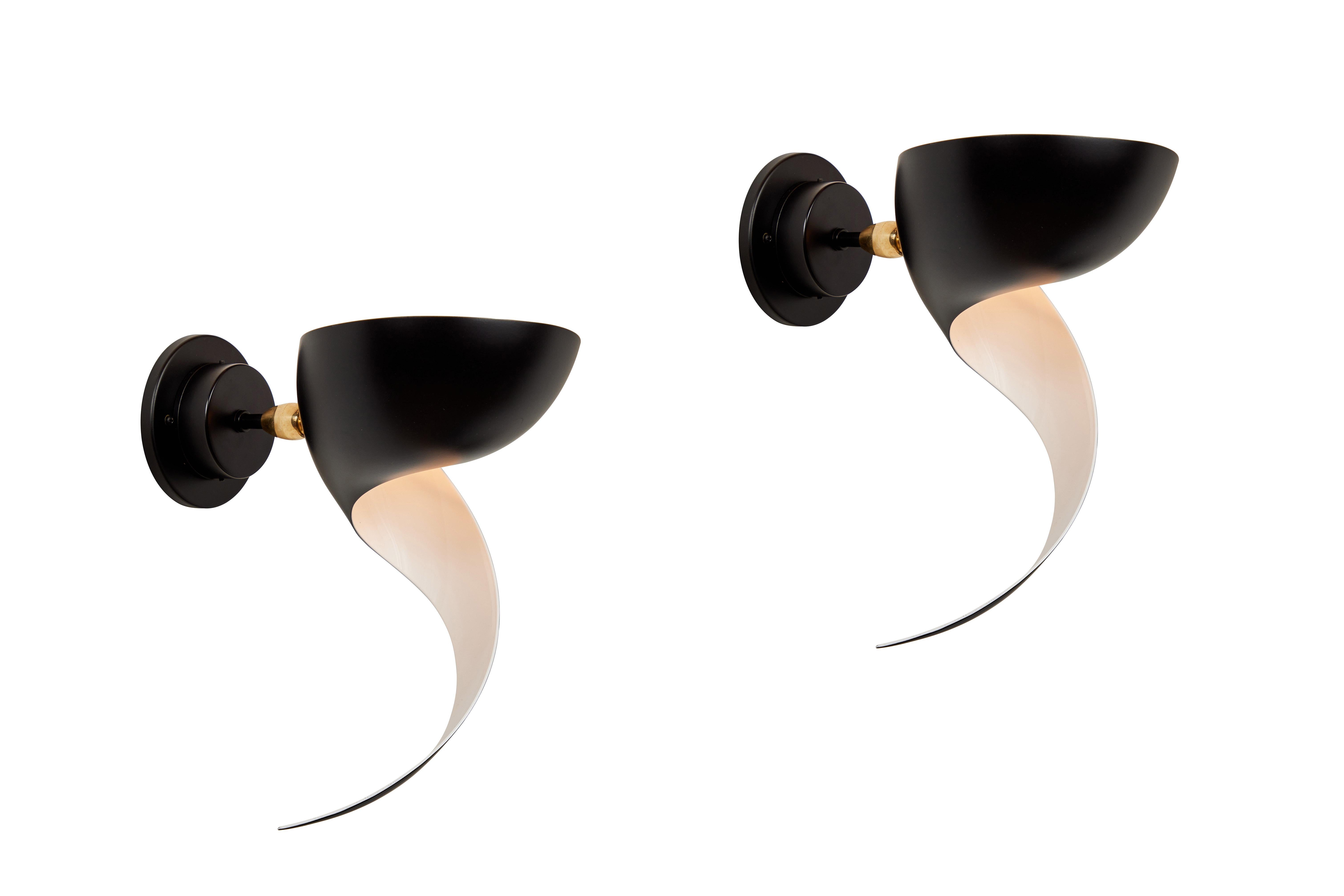 Serge Mouille 'Flame' Wall Lamp in Black For Sale 5