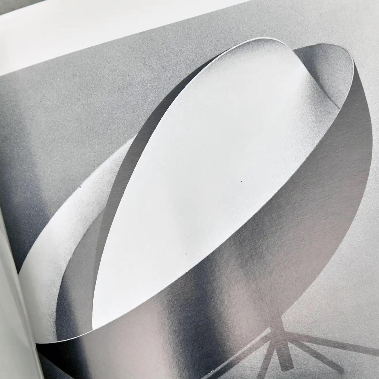 Serge Mouille Luminaires, Buch „Le Regard D'alan“ (Moderne der Mitte des Jahrhunderts) im Angebot