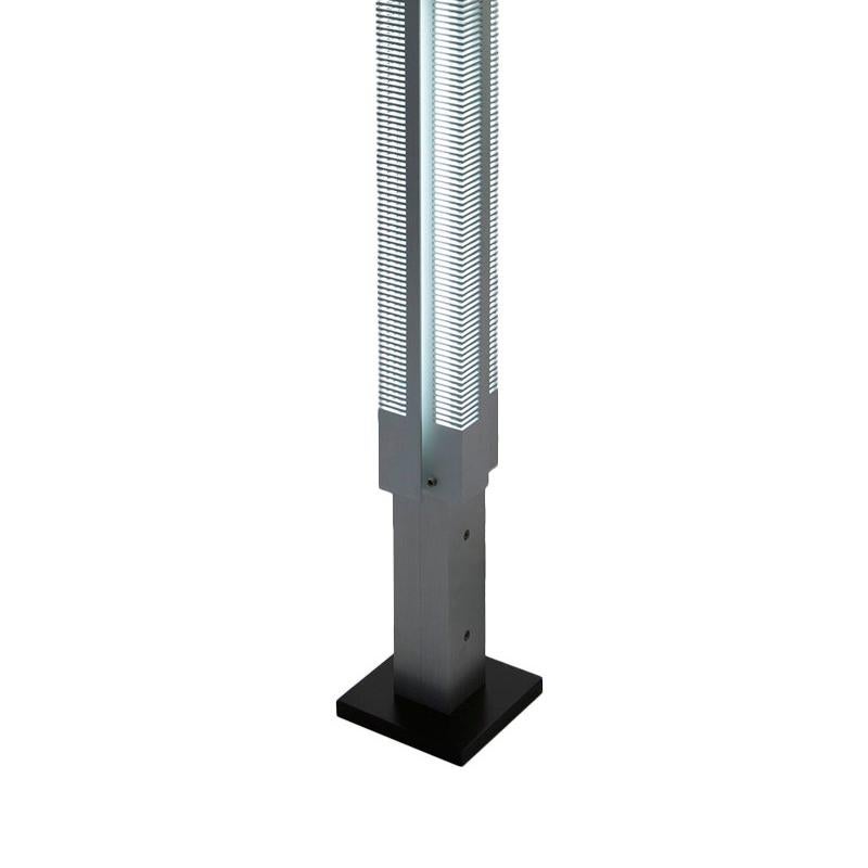 Set di lampade da terra a colonna Signal in alluminio di Serge Mouille, stile metà del secolo scorso in vendita 3