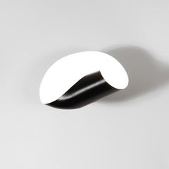 Lampada da parete a conchiglia nera di Serge Mouille, stile metà secolo moderno