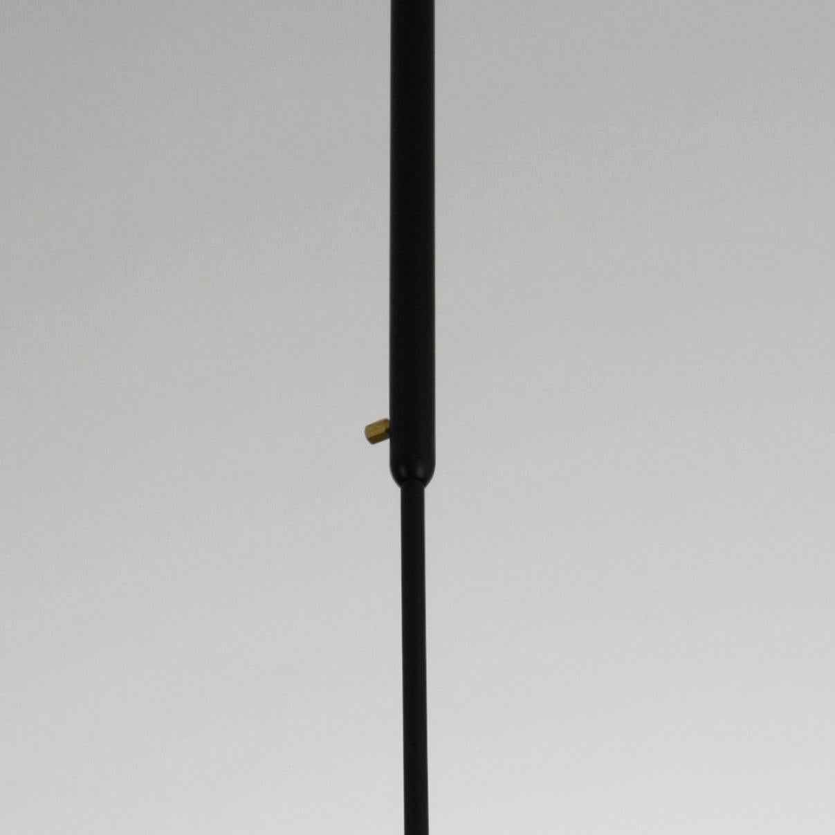 Alluminio Lampada da soffitto Bibliothèque nera curva di Serge Mouille, moderna, di metà secolo in vendita