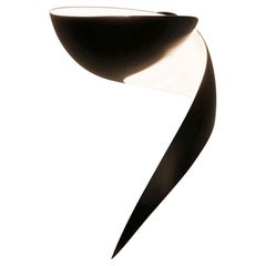 Lampada da parete a fiamma nera moderna di metà secolo di Serge Mouille