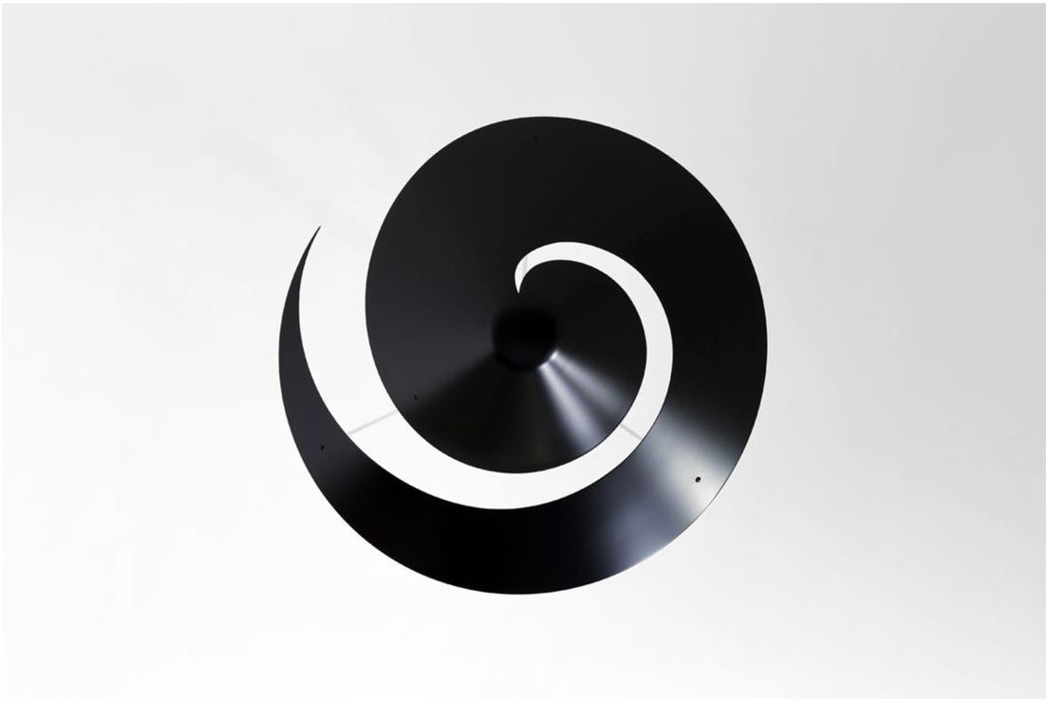 Serge Mouille Mid-Century Modern Black Large Snail Ceiling Wall Lamp In New Condition In Barcelona, Barcelona