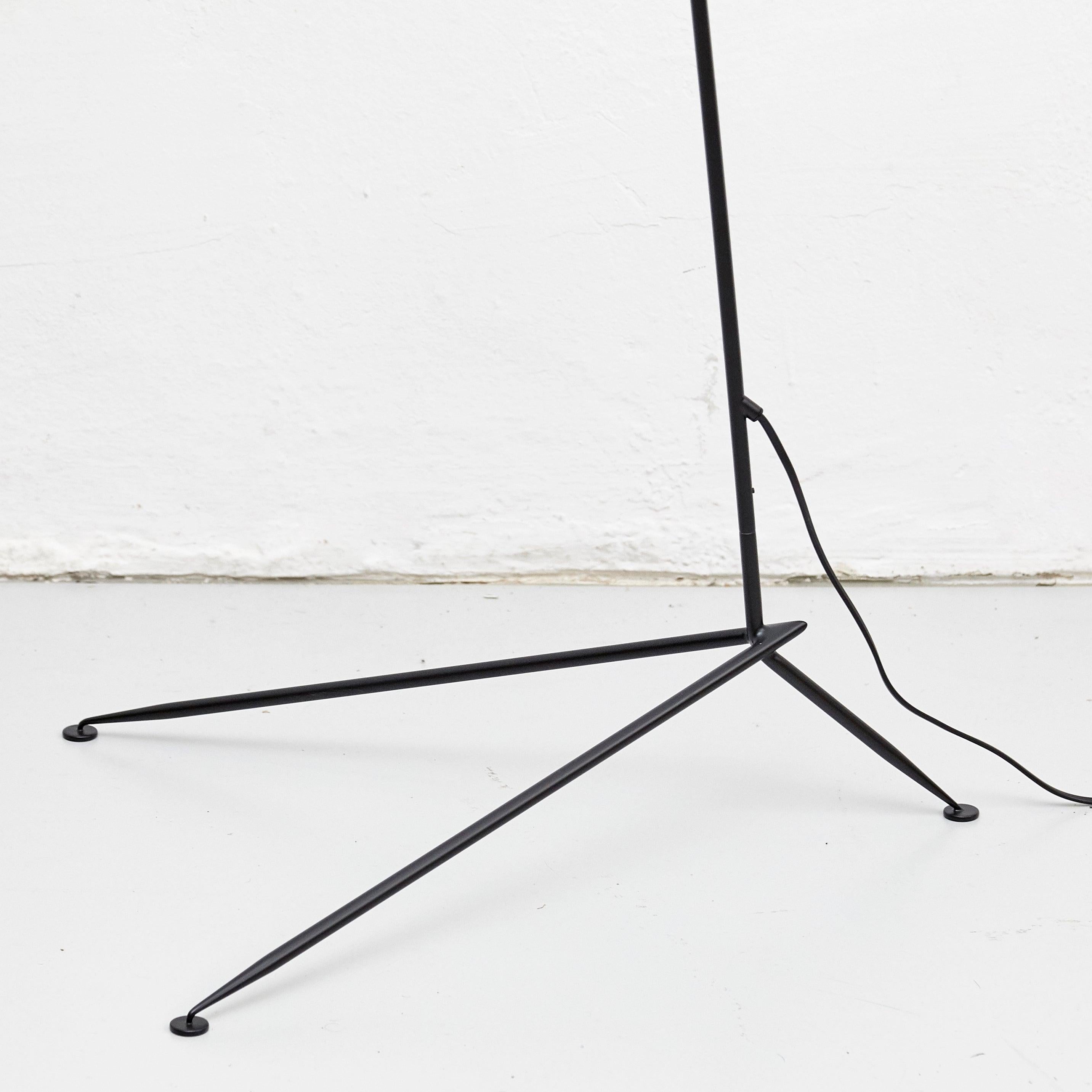 Lampada a stelo nera a un braccio di Serge Mouille, moderna nel Medioevo in vendita 5