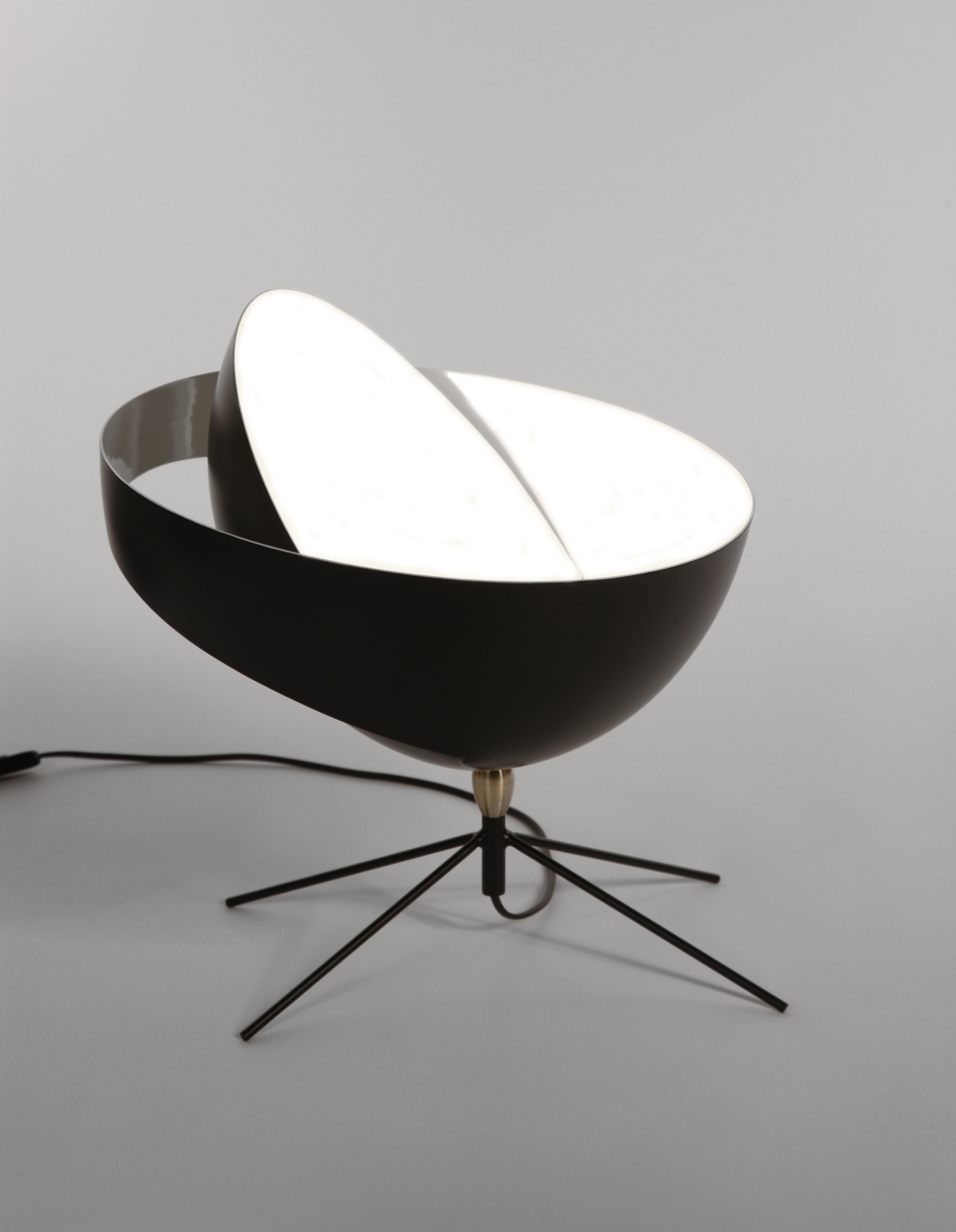 Moderne schwarze Saturn-Tischlampe von Serge Mouille aus der Mitte des Jahrhunderts (Französisch)