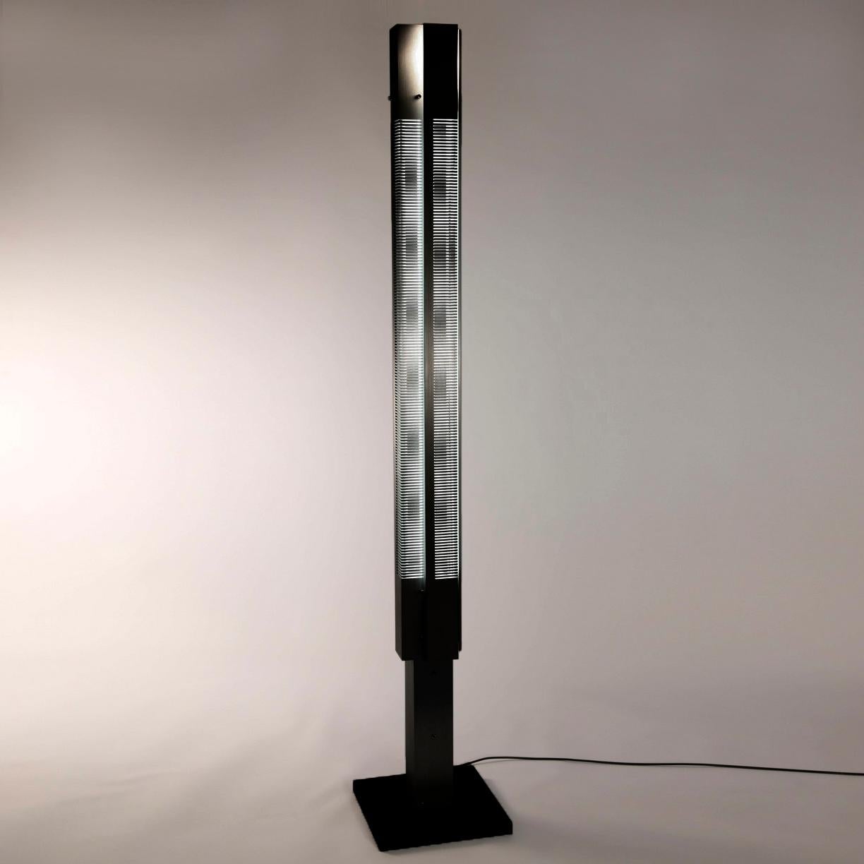 XXIe siècle et contemporain Serge Mouille Ensemble de lampadaires à colonne de signal noirs, modernes du milieu du siècle dernier en vente