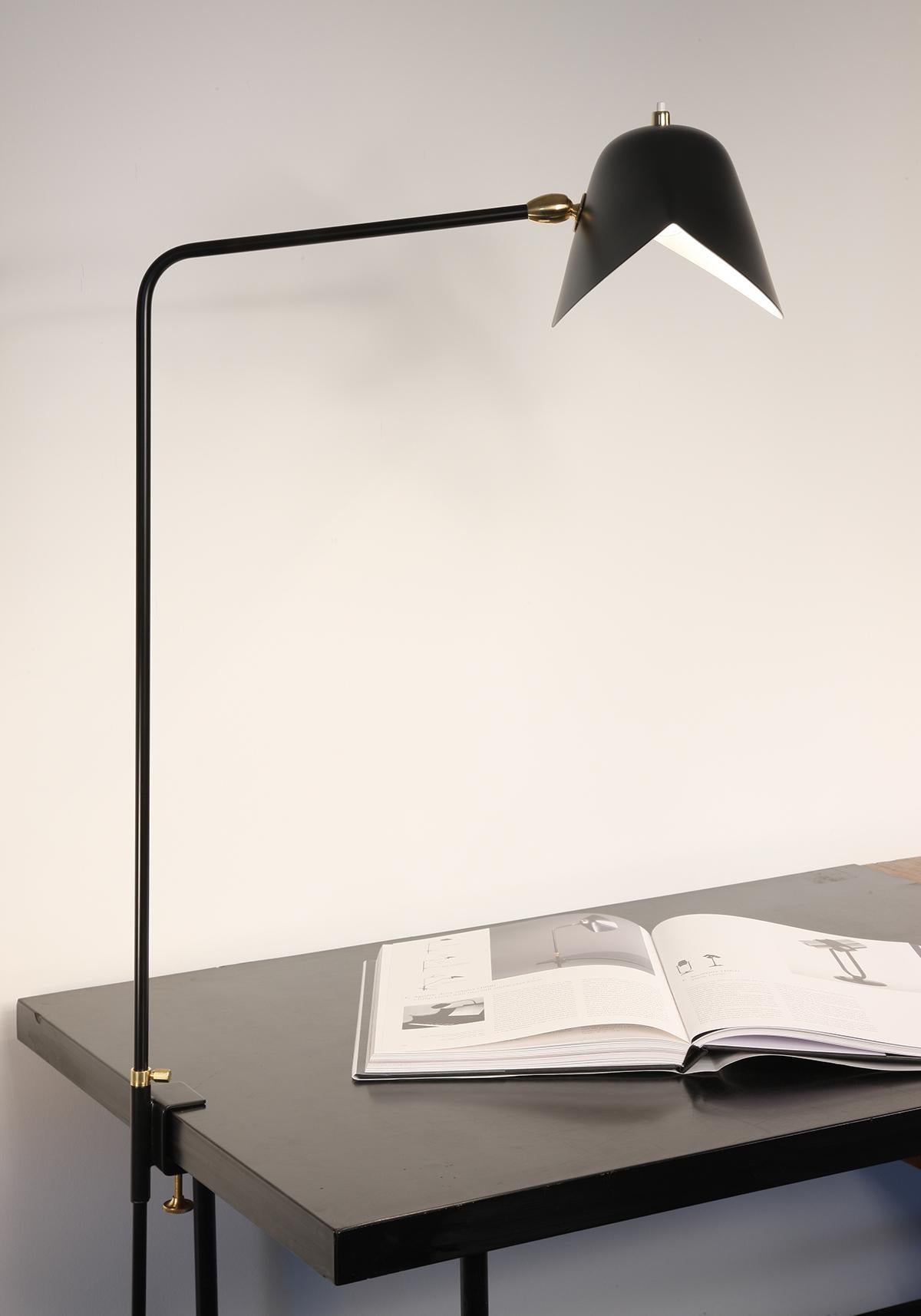 Mid-Century moderno Lampada da tavolo Agrafée semplice nera di Serge Mouille, moderna a metà secolo in vendita