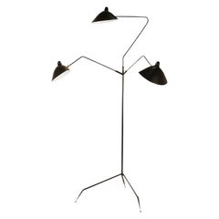 Serge Mouille Moderne schwarze Stehlampe mit drei drehbaren Armen, Mid-Century Modern