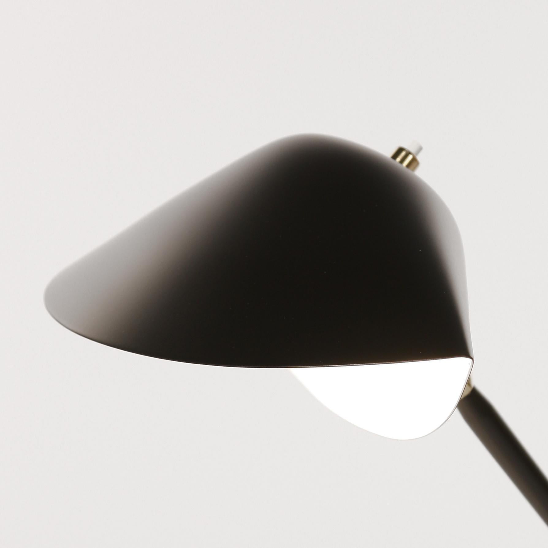 Serge Mouille Mid-Century Modern Schwarz Stativ Lampe (Moderne der Mitte des Jahrhunderts) im Angebot