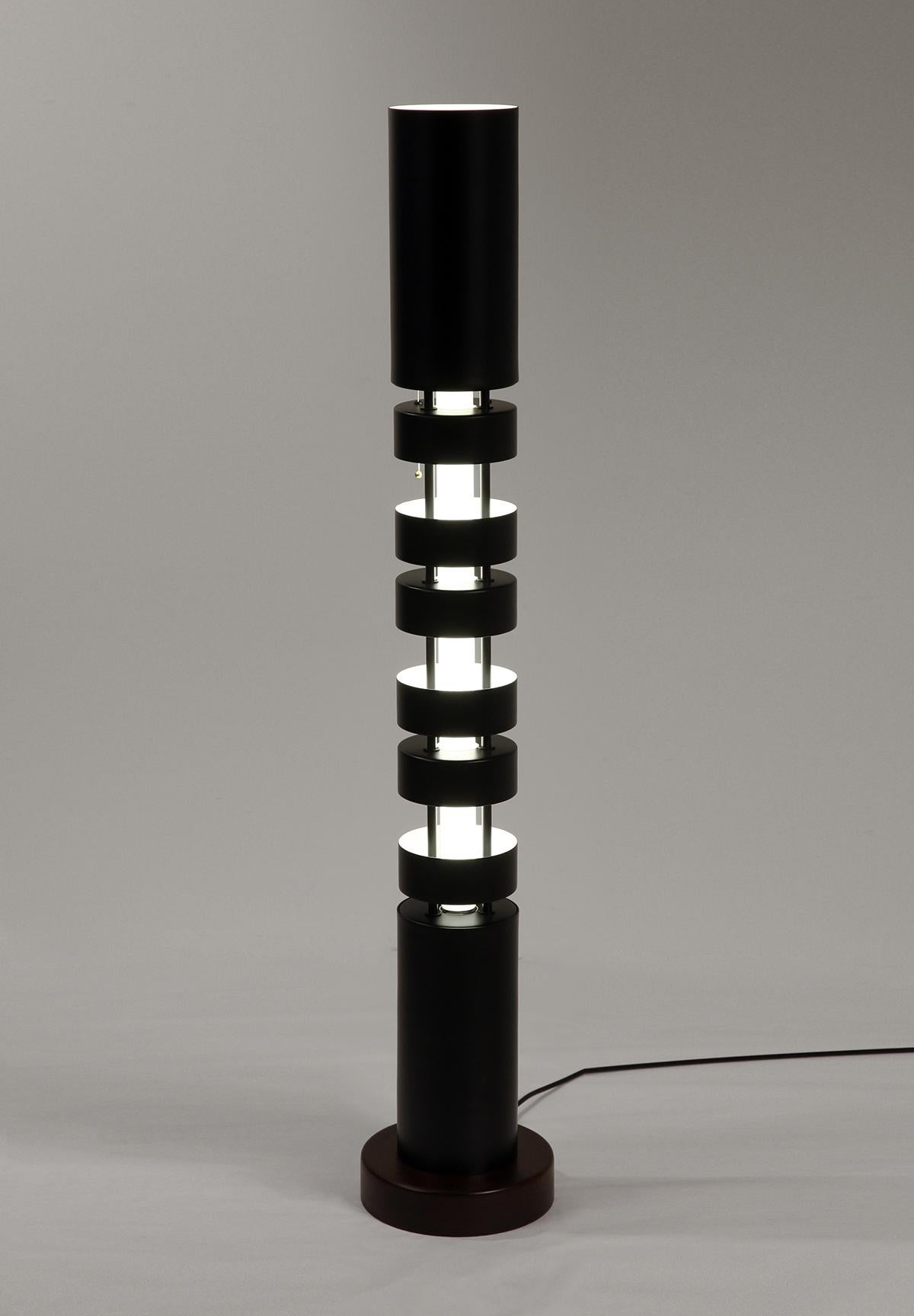 Floor lamp model 'Small Totem Column Lamp' designed by Serge Mouille in 1962.

Manufactured by Editions Serge Mouille in France. The production of lamps, wall lights and floor lamps are manufactured using craftsman’s techniques with the same