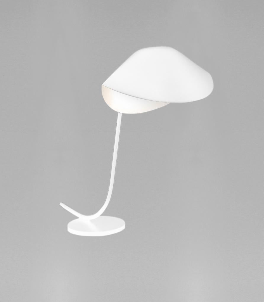 Serge Mouille: Moderne weiße Antony-Tischlampe aus der Mitte des Jahrhunderts (Moderne der Mitte des Jahrhunderts)