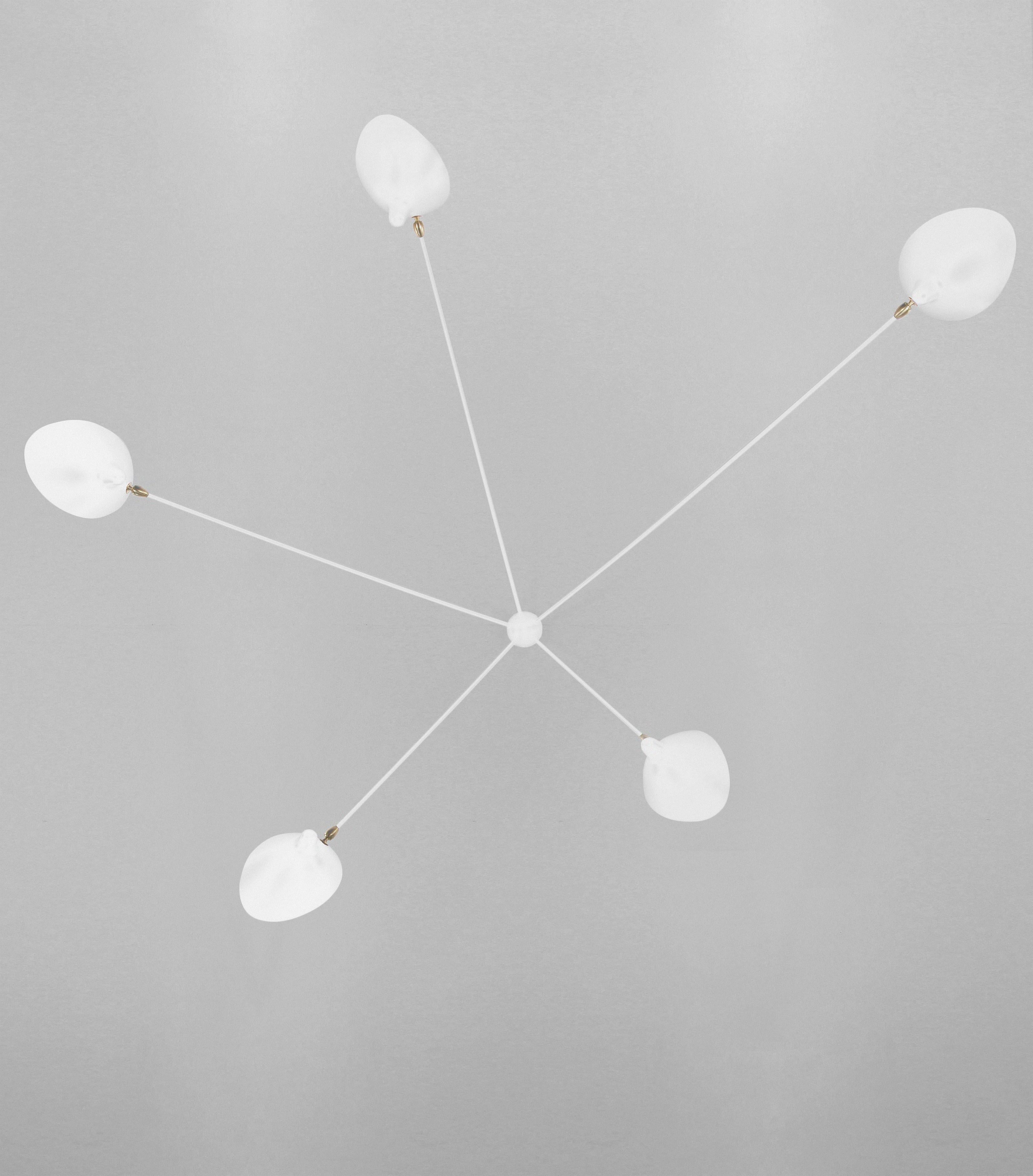 Decken-Wandleuchte Modell 'five fixed arms spider wall lamp', entworfen von Serge Mouille im Jahr 1953.

Hergestellt von Editions Serge Mouille in Frankreich. Die Herstellung der Lampen, Wandleuchten und Stehlampen erfolgt in handwerklicher Weise