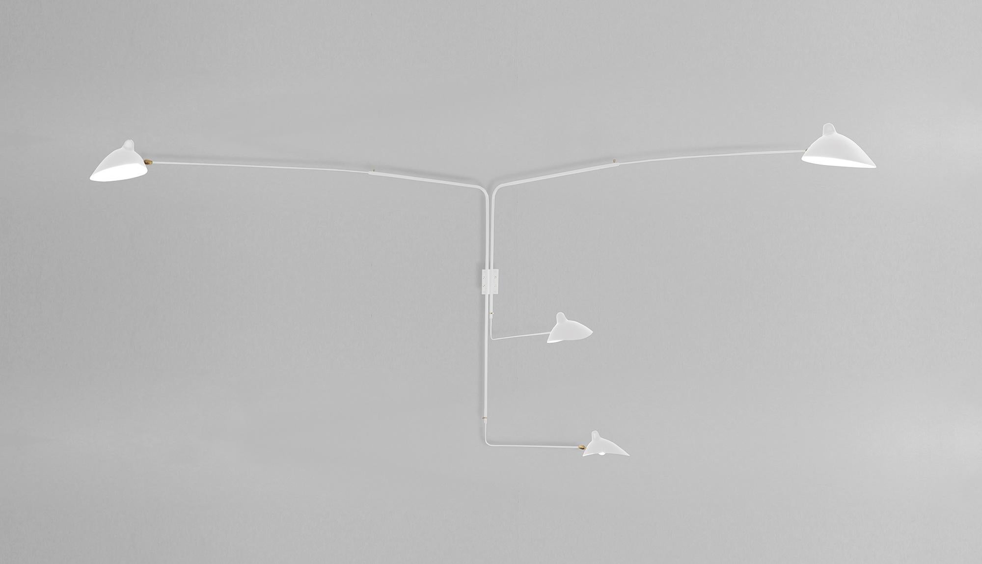 Serge Mouille Mid-Century Modern White Four Rotating Straight Arms Wandleuchte (Moderne der Mitte des Jahrhunderts) im Angebot