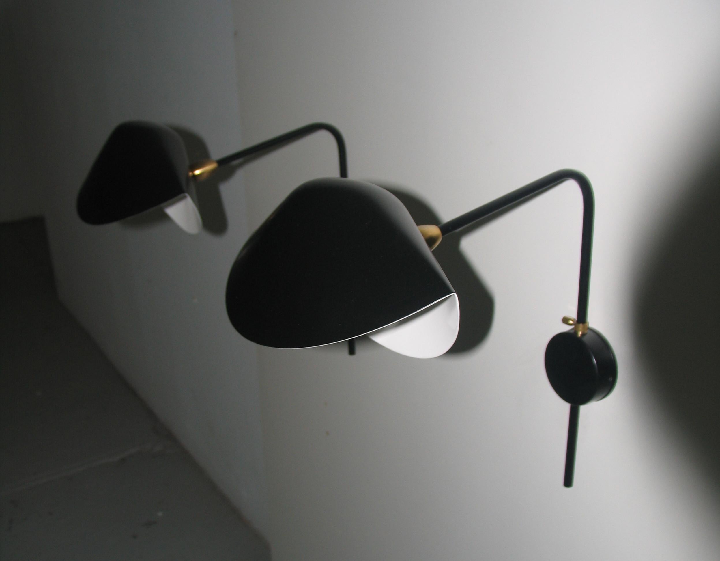 Mid-Century moderno Serge Mouille - Coppia di lampade nere Antoni - Omologazione UL - IN STOCK! in vendita