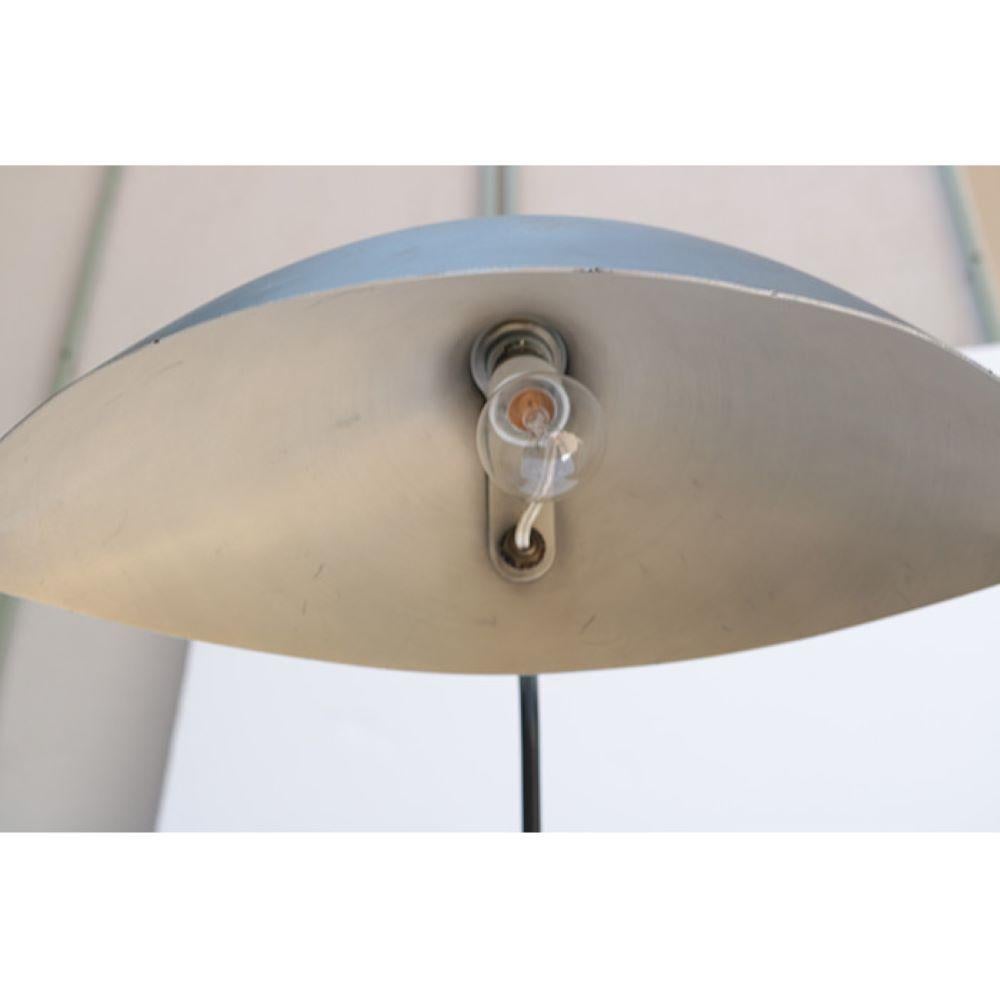 20ième siècle Lampadaire 'Simple' de Serge Mouille en vente