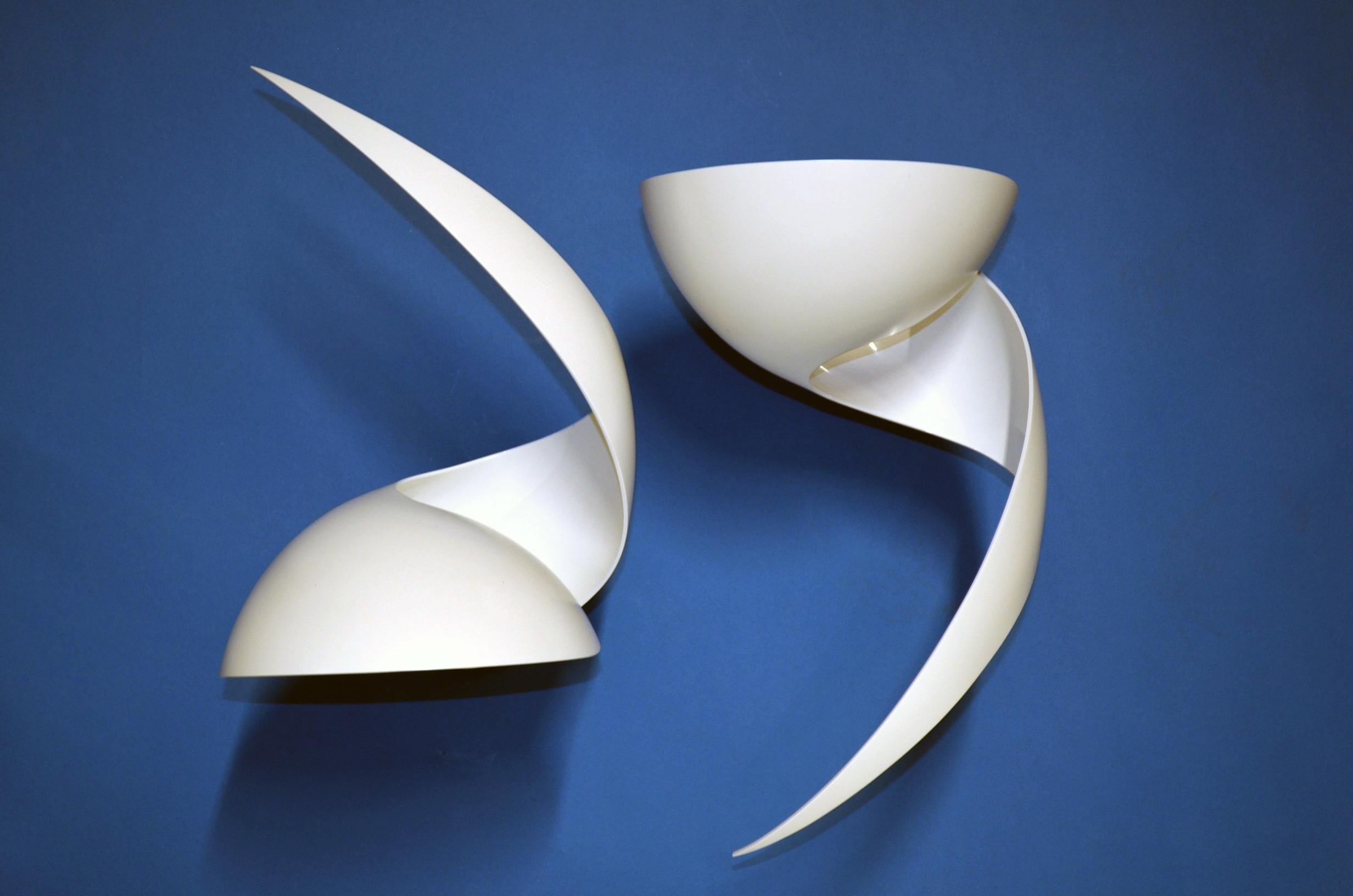 Mid-Century Modern Serge Mouille - Flame Wall Sconce in White For Sale