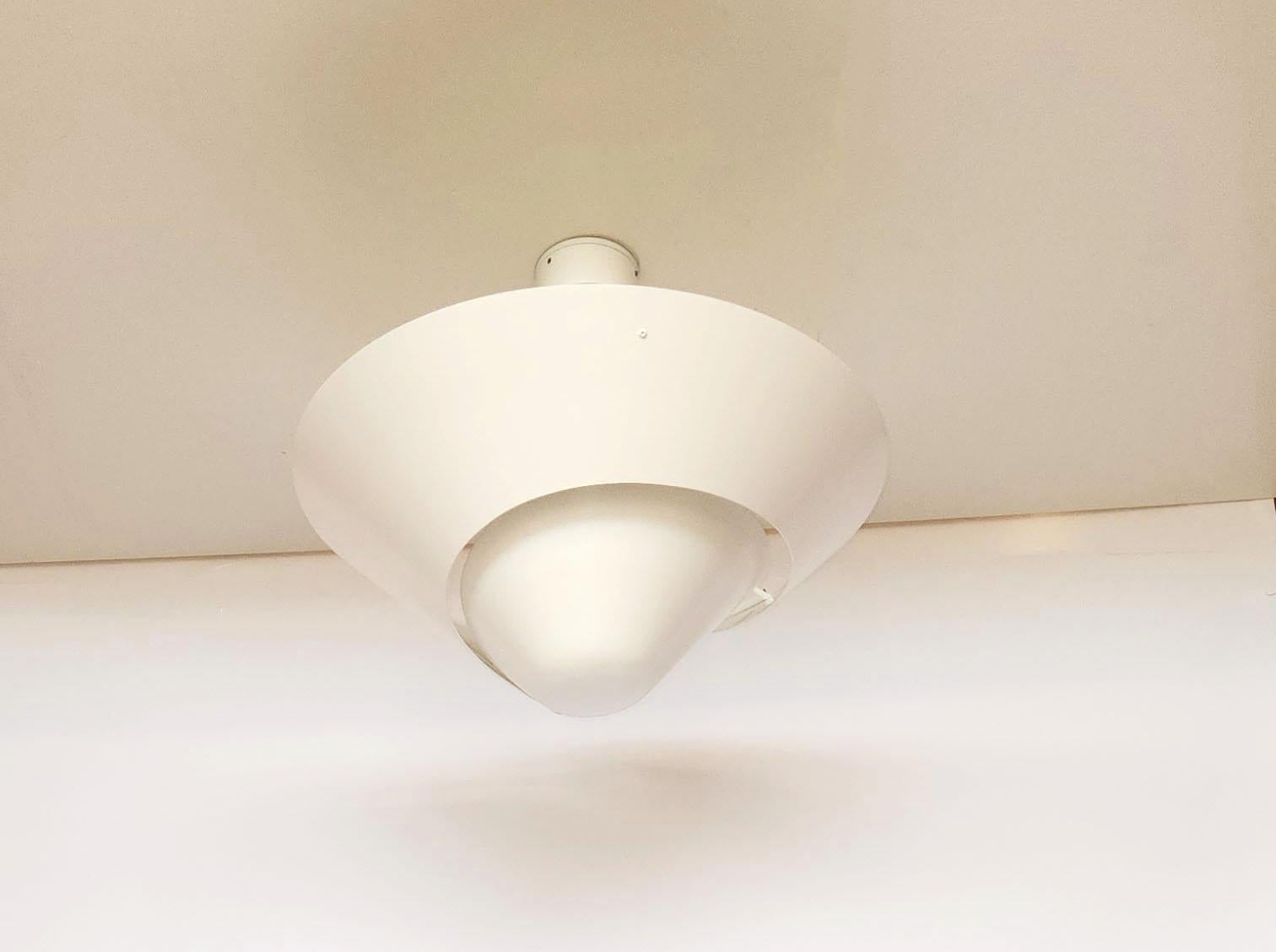 Contemporary Serge Mouille - Small Snail Ceiling Lamp in White For Sale