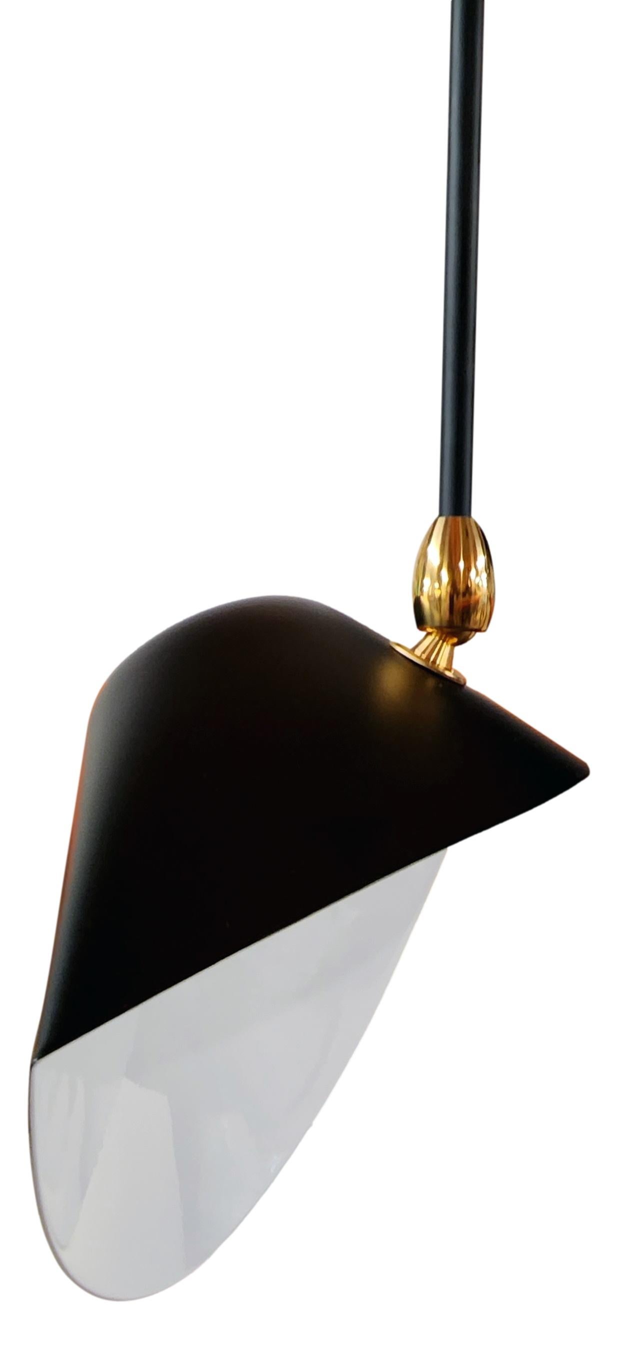 Dipinto Serge Mouille - Lampada da soffitto Spider a 5 bracci cadenti in nero con altezza di 39 pollici in vendita