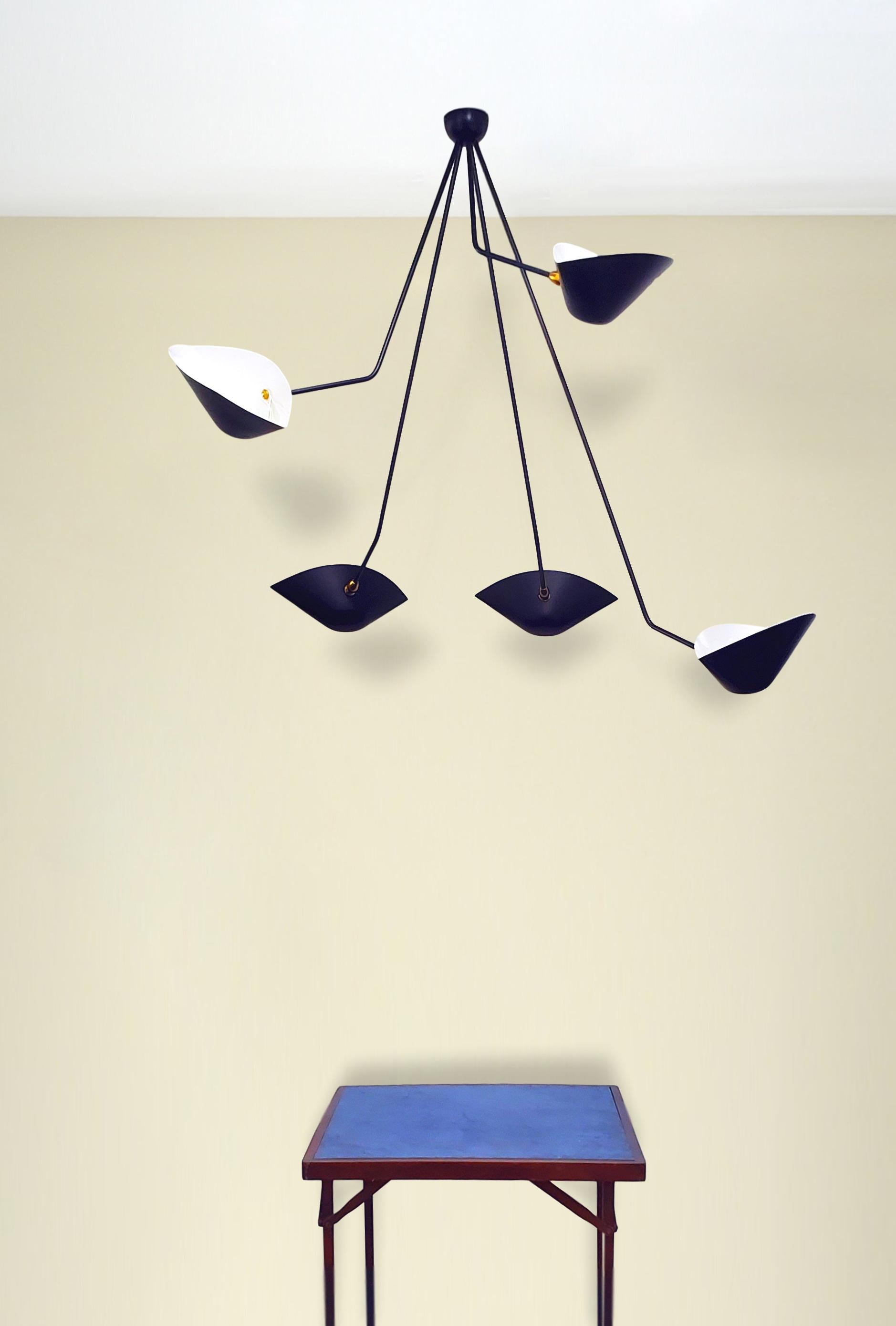 Francese Serge Mouille - Lampada da soffitto Spider con 5 braccia cadenti in Whiting in vendita