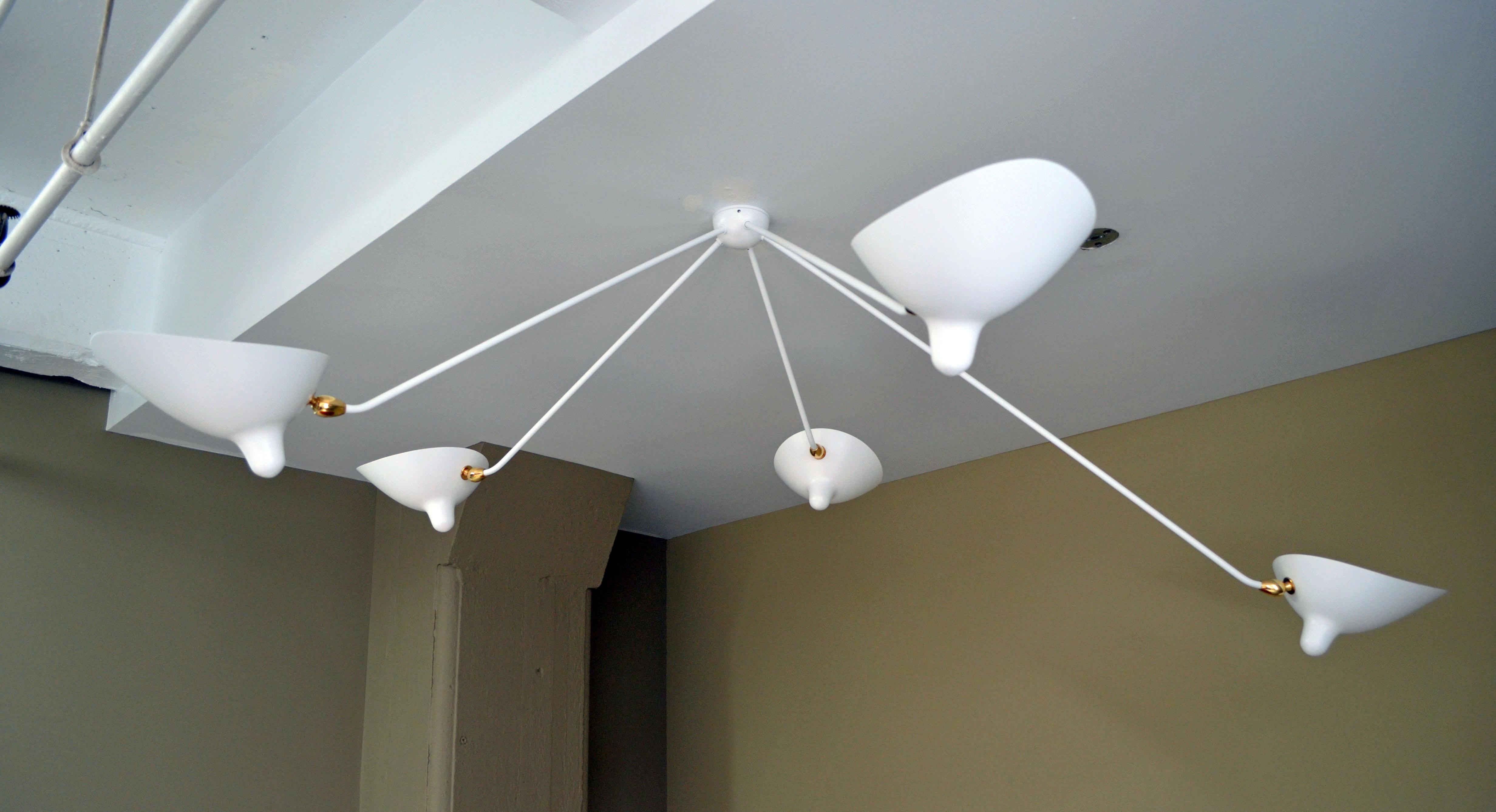 French Serge Mouille - Spider Ceiling Lamp with 5 Arms in White For Sale