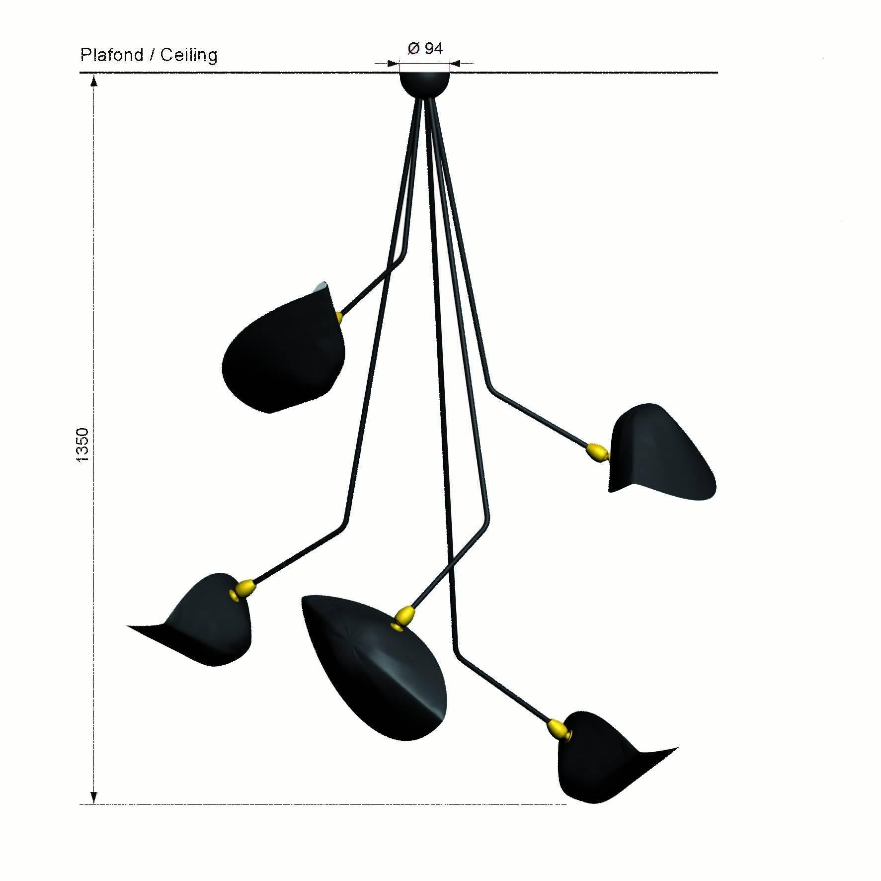 Plafonnier Spider à cinq bras cassés conçu par Serge Mouille / collection Serge Mouille.

Chaque lampe possède un numéro de série personnel et un 