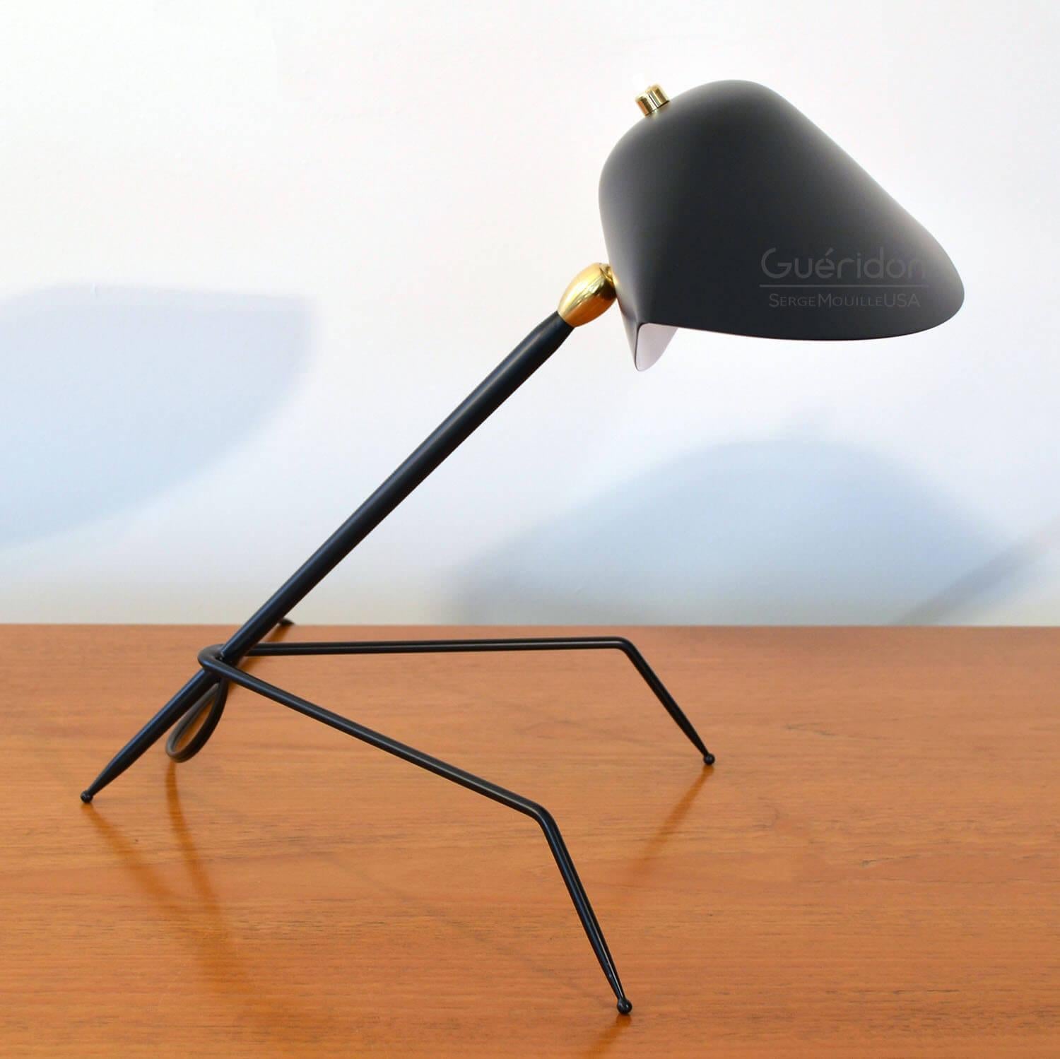 Painted Serge Mouille - Tripod Desk Lamp For Sale