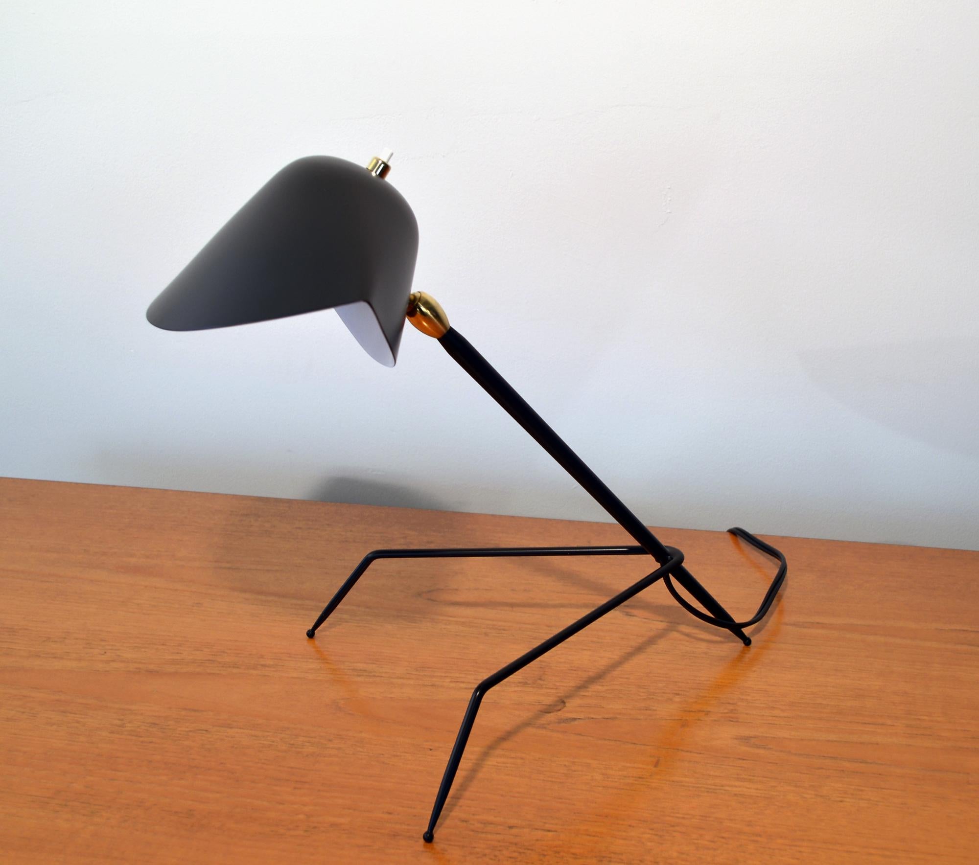 Painted Serge Mouille - Tripod Desk Lamp in White or Black For Sale