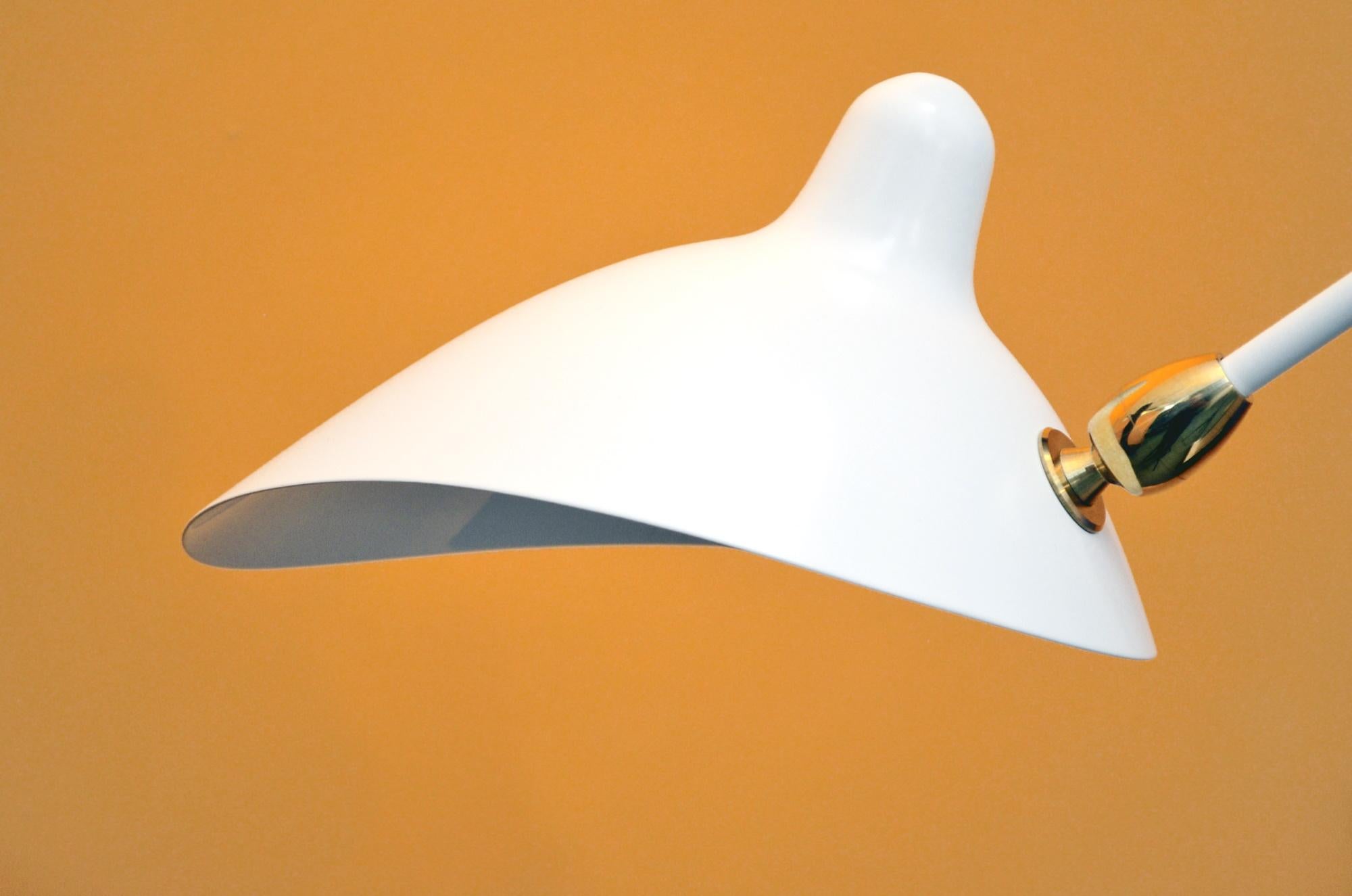 Serge Mouille - Rotating Sconce with 2 Arms in White In New Condition For Sale In Stratford, CT