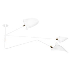 Lampe « Suspension » blanche de Serge Mouille, deux lampes fixes et un bras incurvé rotatif
