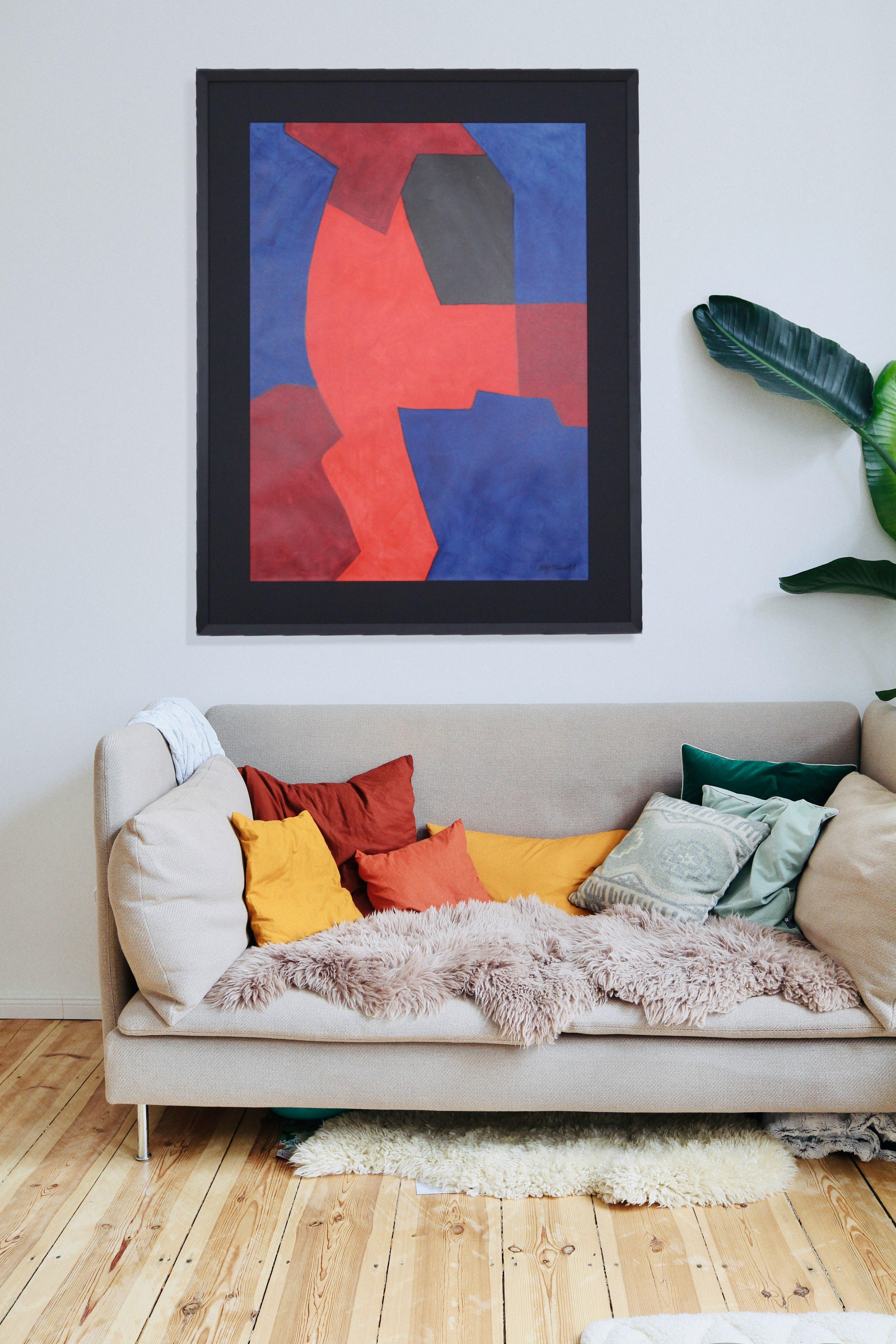 Serge Poliakoff, nacido el 8 de enero de 1900 en Moscú (Rusia), fue una figura destacada del arte abstracto del siglo XX. Tras trasladarse a París en 1923 y seguir brevemente una carrera como guitarrista de cabaret, encontró su vocación en la