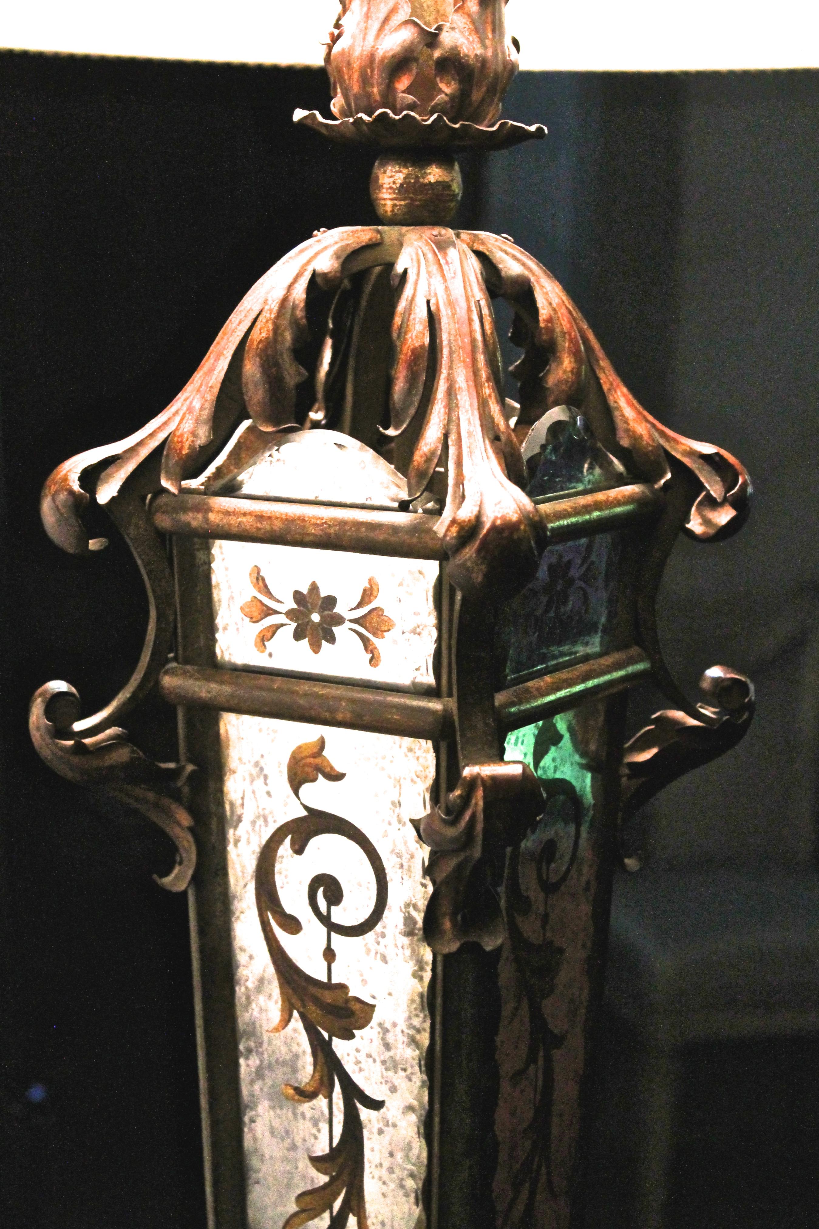 Baroque Revival Serge Roche Attributed Parcel-Gilt Wrought Iron and Verre Églomisé Floor Lamp For Sale