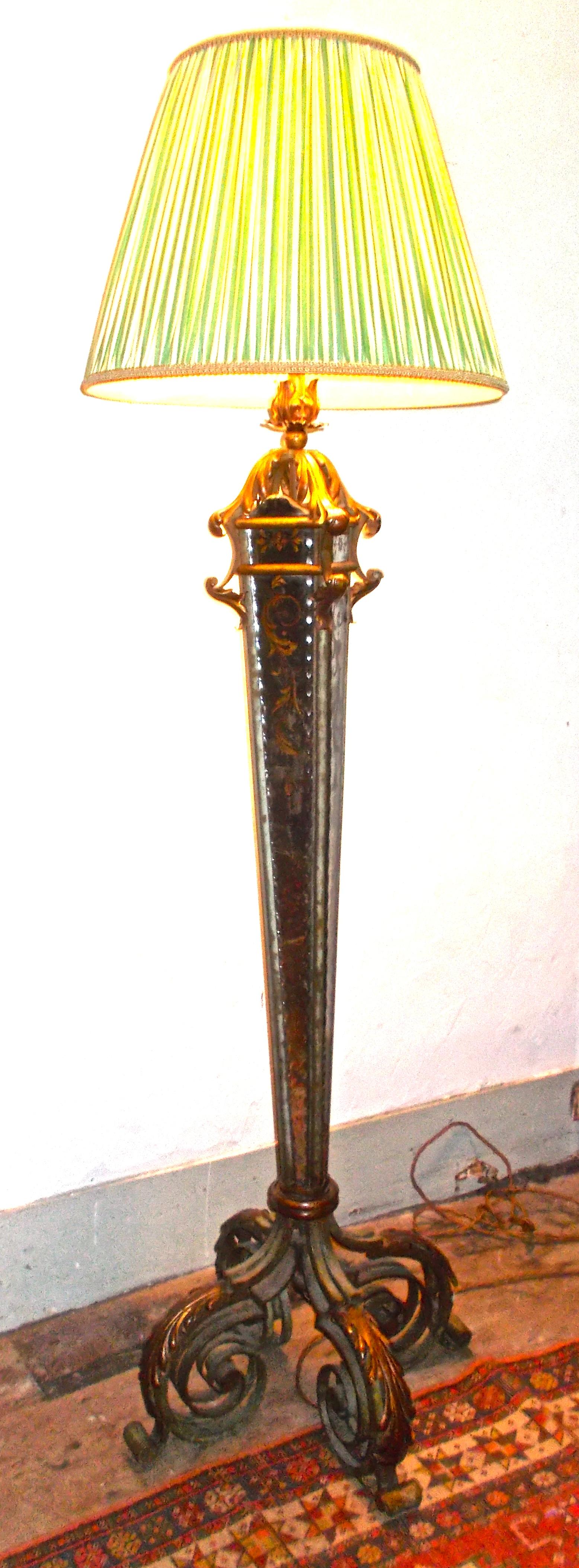 Mid-20th Century Serge Roche Attributed Parcel-Gilt Wrought Iron and Verre Églomisé Floor Lamp For Sale
