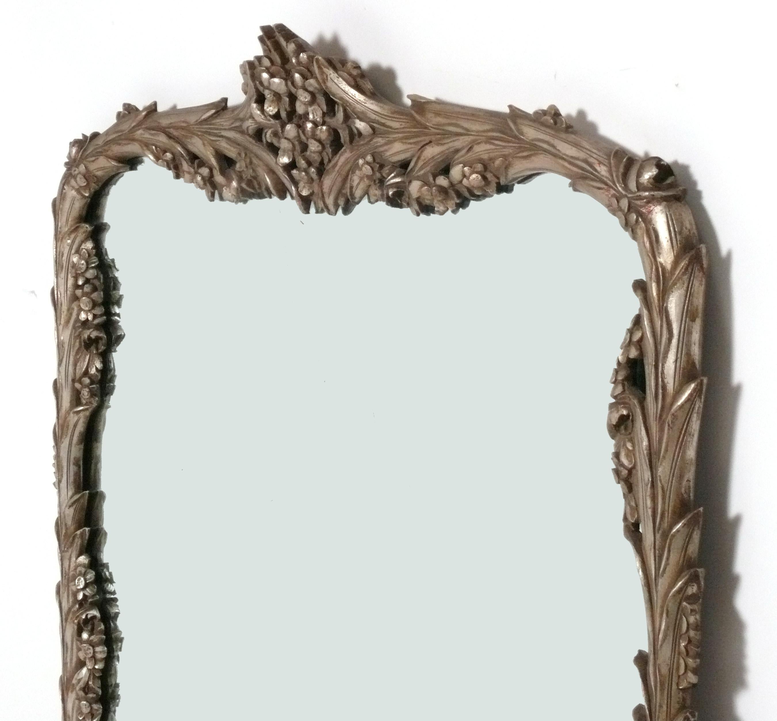 Dipinto Specchio francese foliato d'argento in stile Serge Roche 51x35 Hollywood Regency Art Deco Mirror in vendita