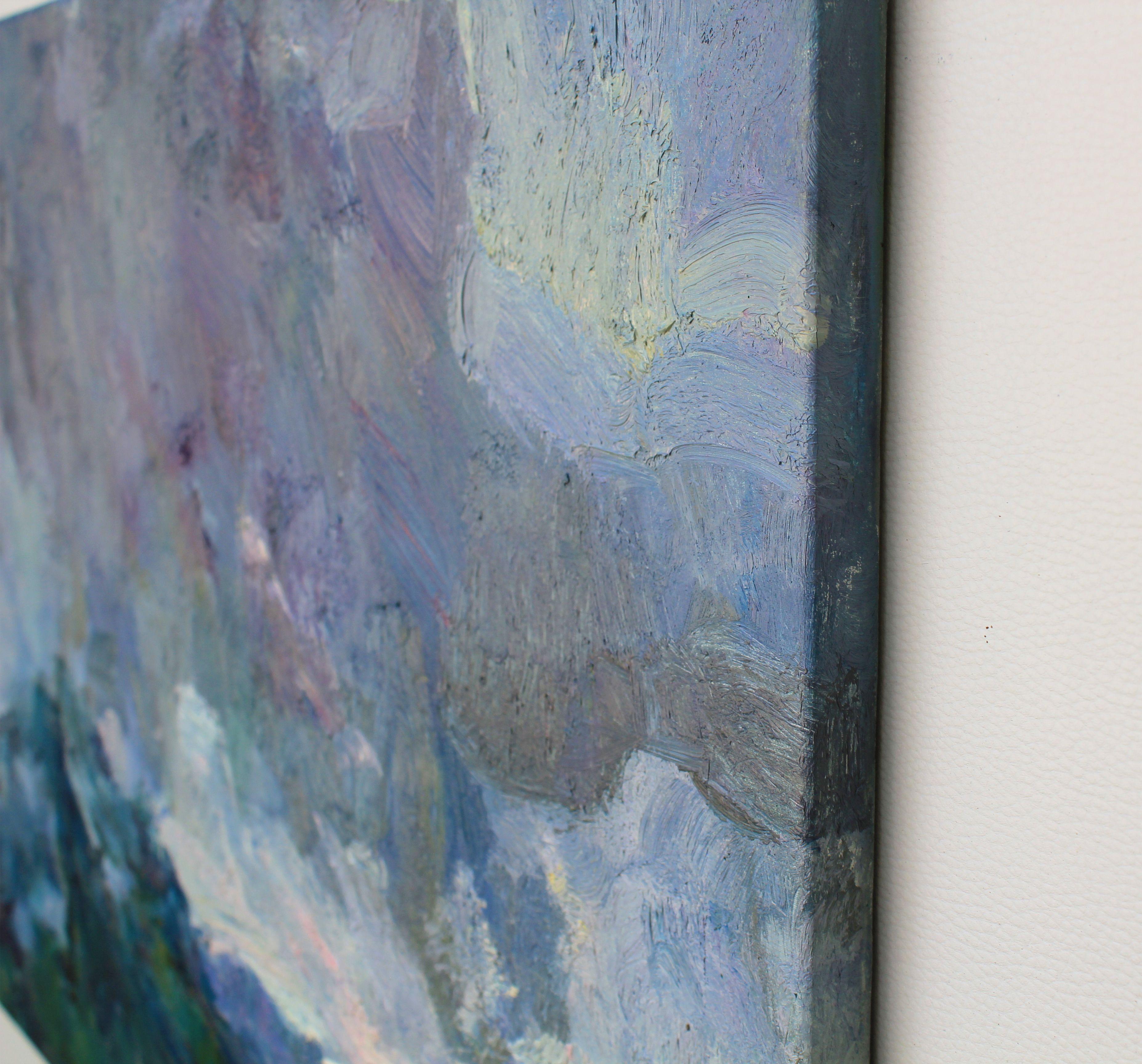 Landschaft mit Bergen, gemalt im Stil des Kunstimpressionismus, Kunstrealismus, Kunstexpressionismus.  Das Gemälde ist in kühlen Grau- und Grüntönen gehalten.  Ich habe auf dem Bild einen Berg mit einem stürmischen grauen Himmel abgebildet.  Wenn